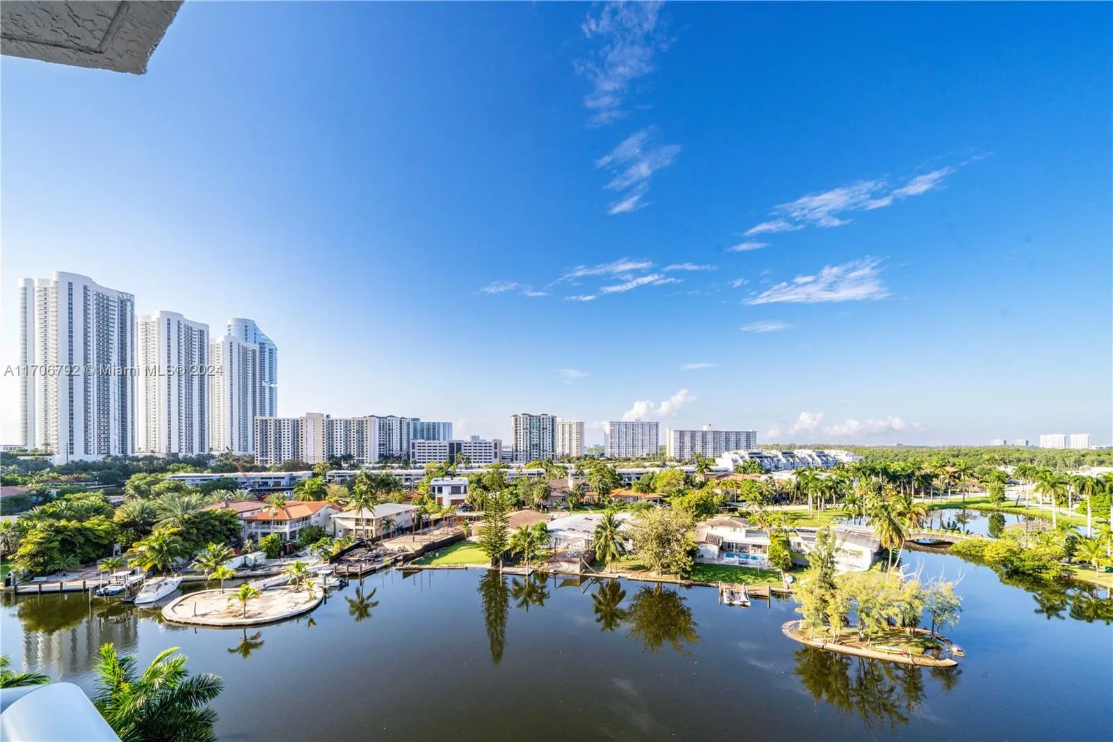 Sunny Isles Beach, Florida 33160, United States, 3 Bedrooms Bedrooms, ,4 BathroomsBathrooms,Residential,Pending,27523