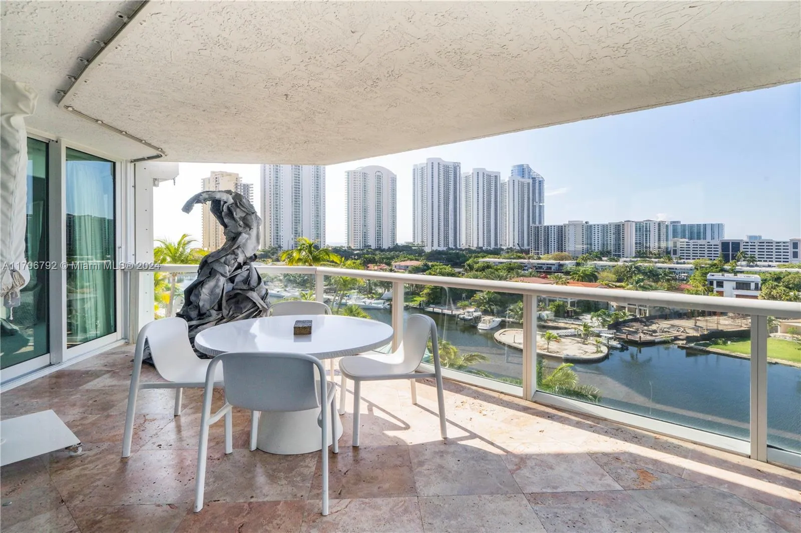 Sunny Isles Beach, Florida 33160, United States, 3 Bedrooms Bedrooms, ,4 BathroomsBathrooms,Residential,Pending,27523