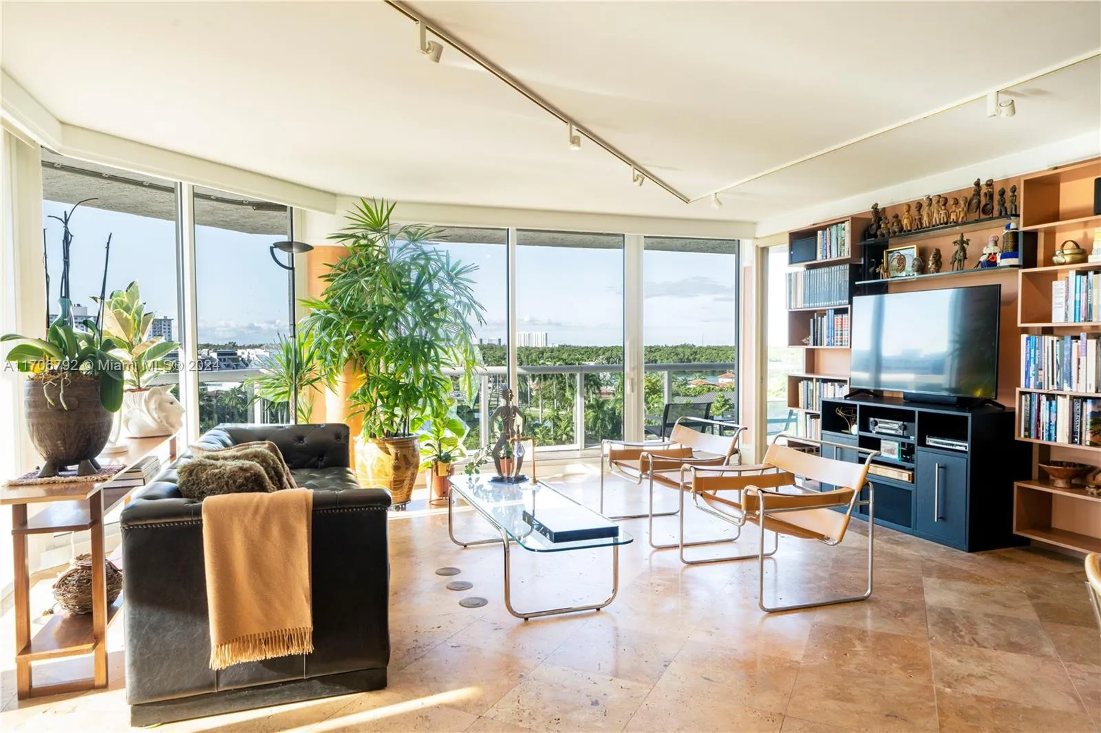 Sunny Isles Beach, Florida 33160, United States, 3 Bedrooms Bedrooms, ,4 BathroomsBathrooms,Residential,Pending,27523