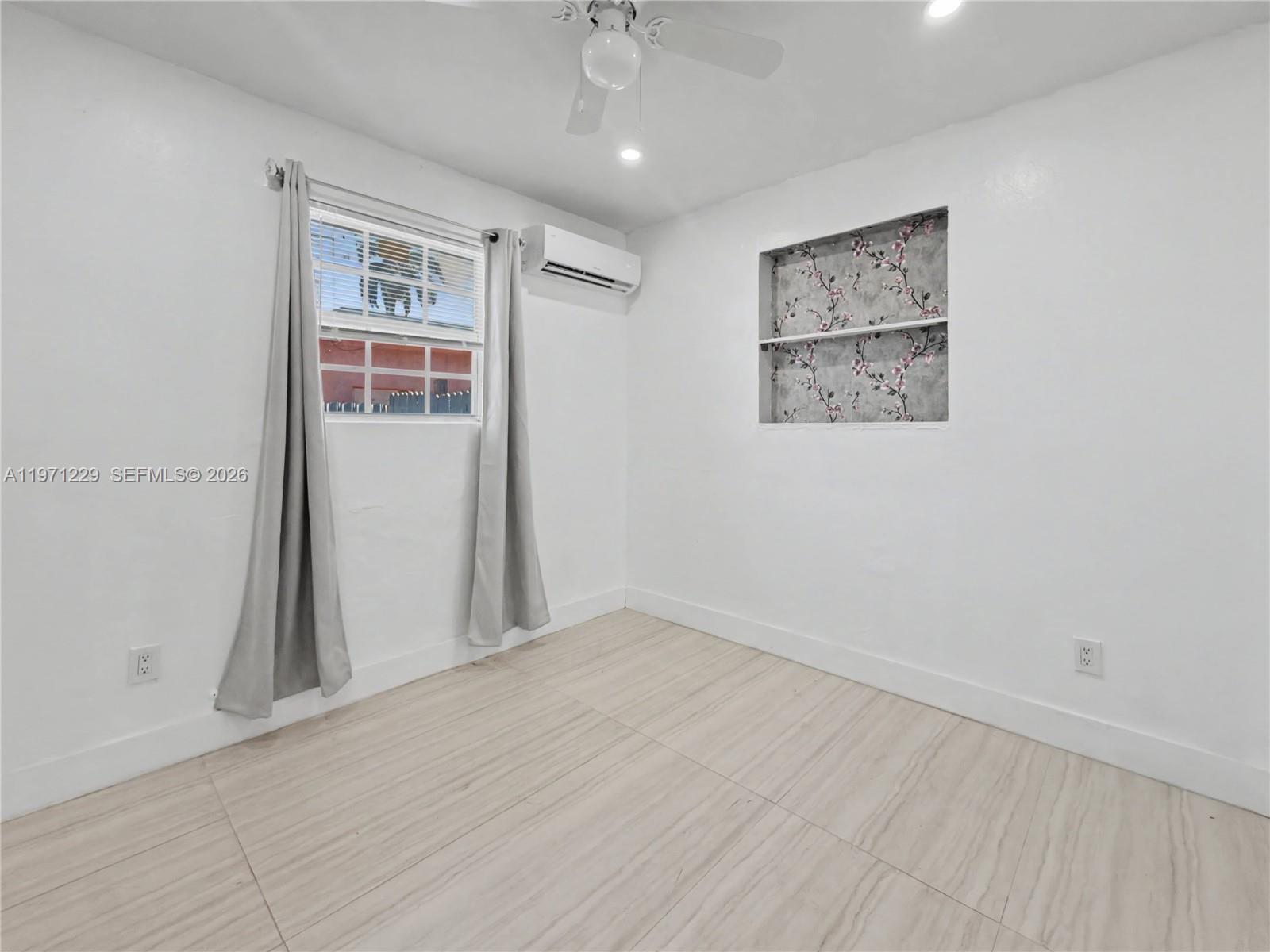 LAKE FOREST SEC 4 - Residential