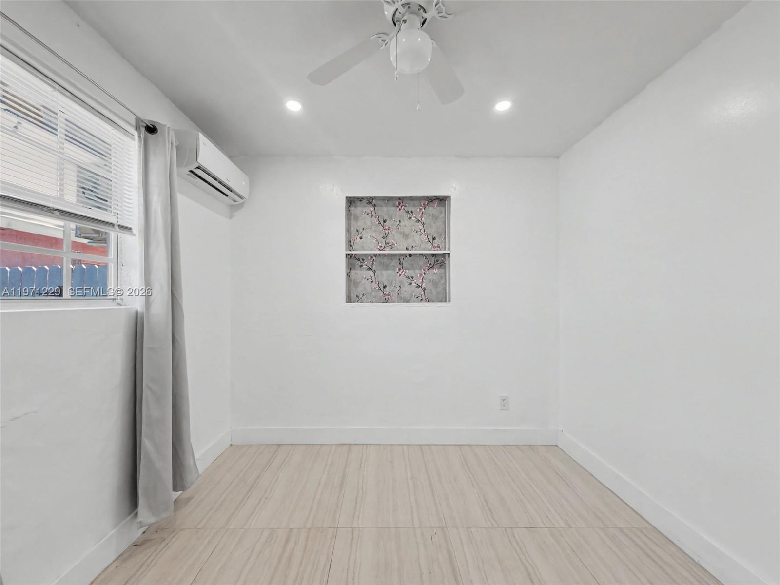 LAKE FOREST SEC 4 - Residential