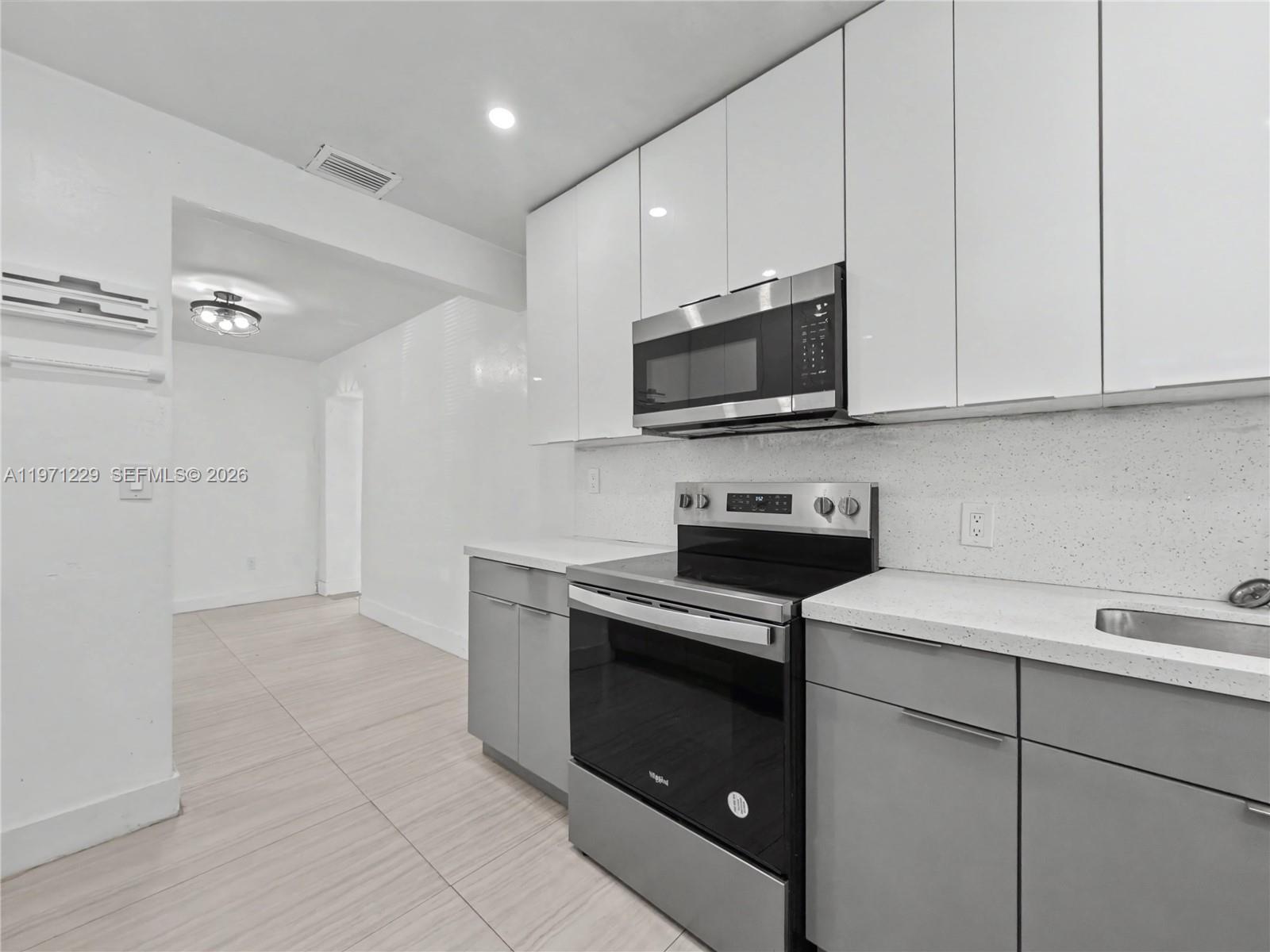 LAKE FOREST SEC 4 - Residential