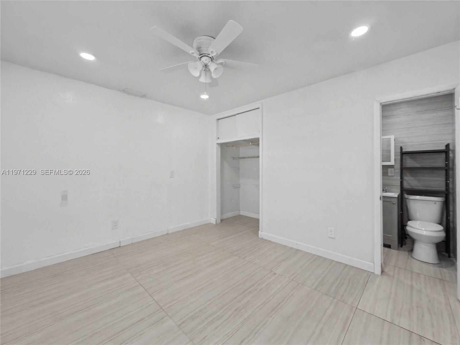 LAKE FOREST SEC 4 - Residential