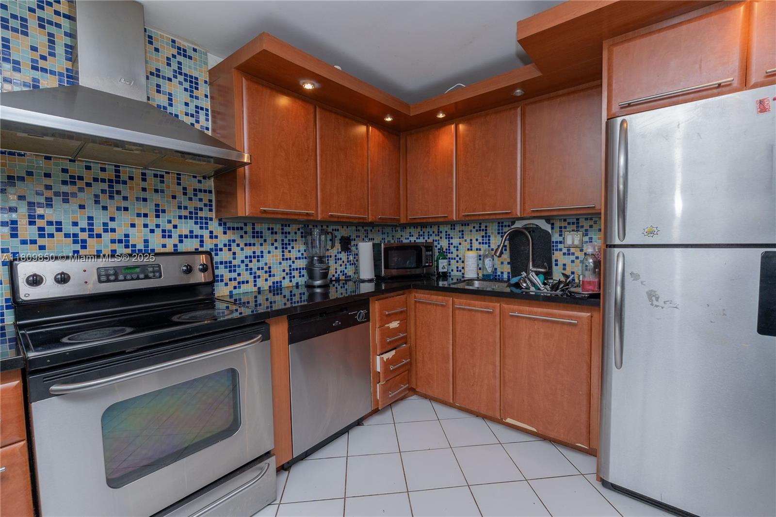 COCO WOOD CONDO - Residential