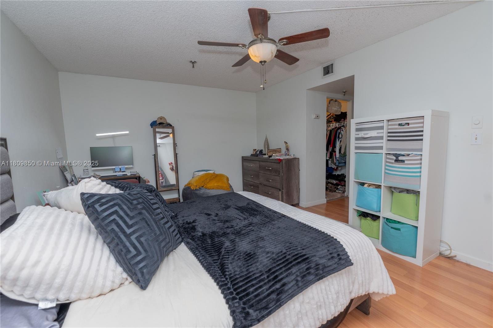 COCO WOOD CONDO - Residential