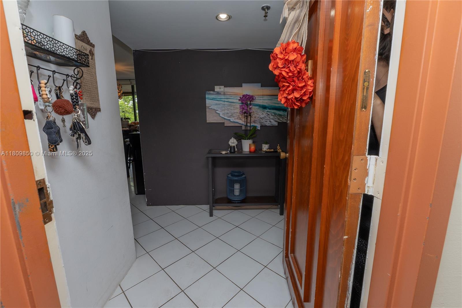 COCO WOOD CONDO - Residential