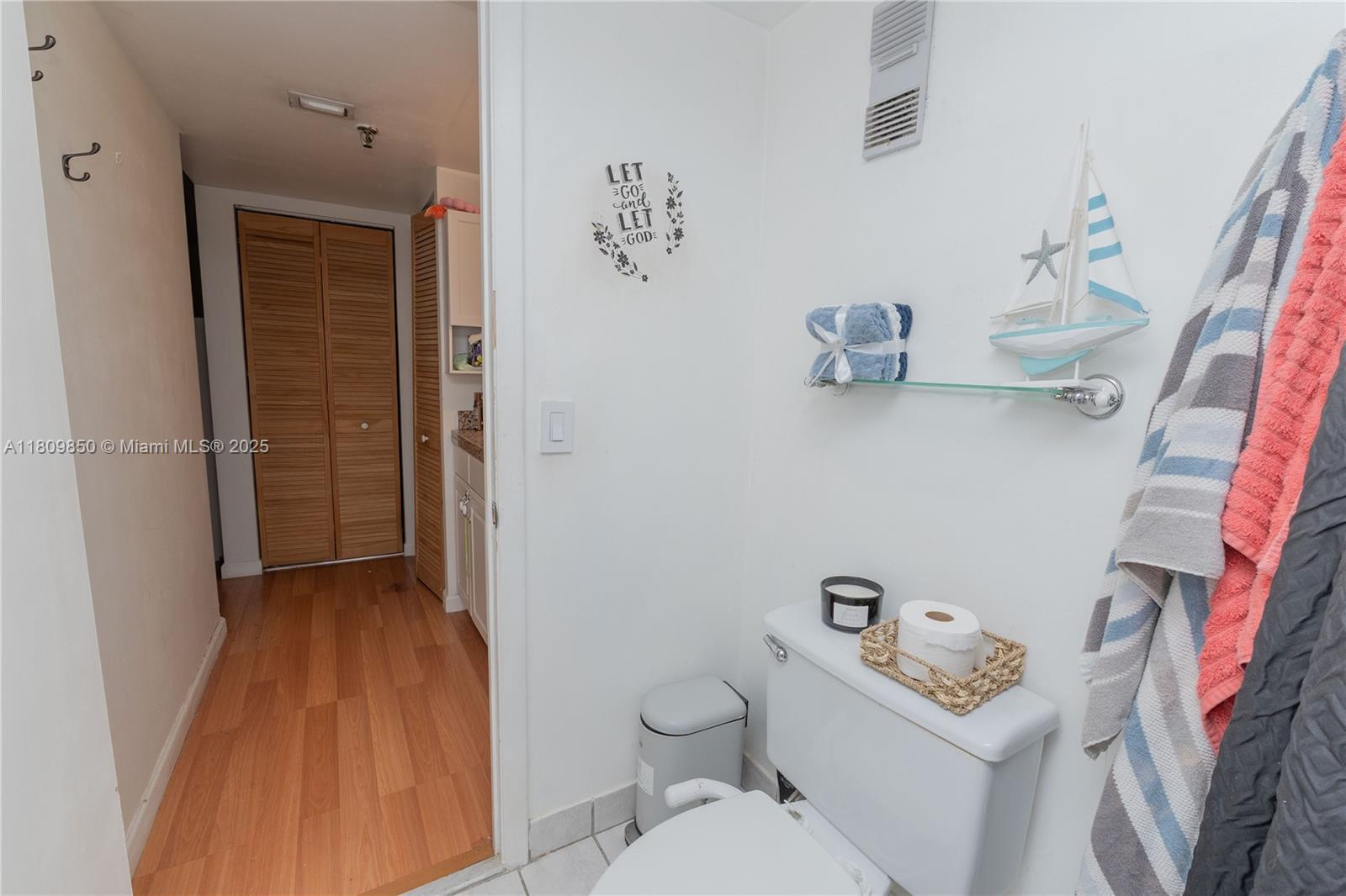 COCO WOOD CONDO - Residential
