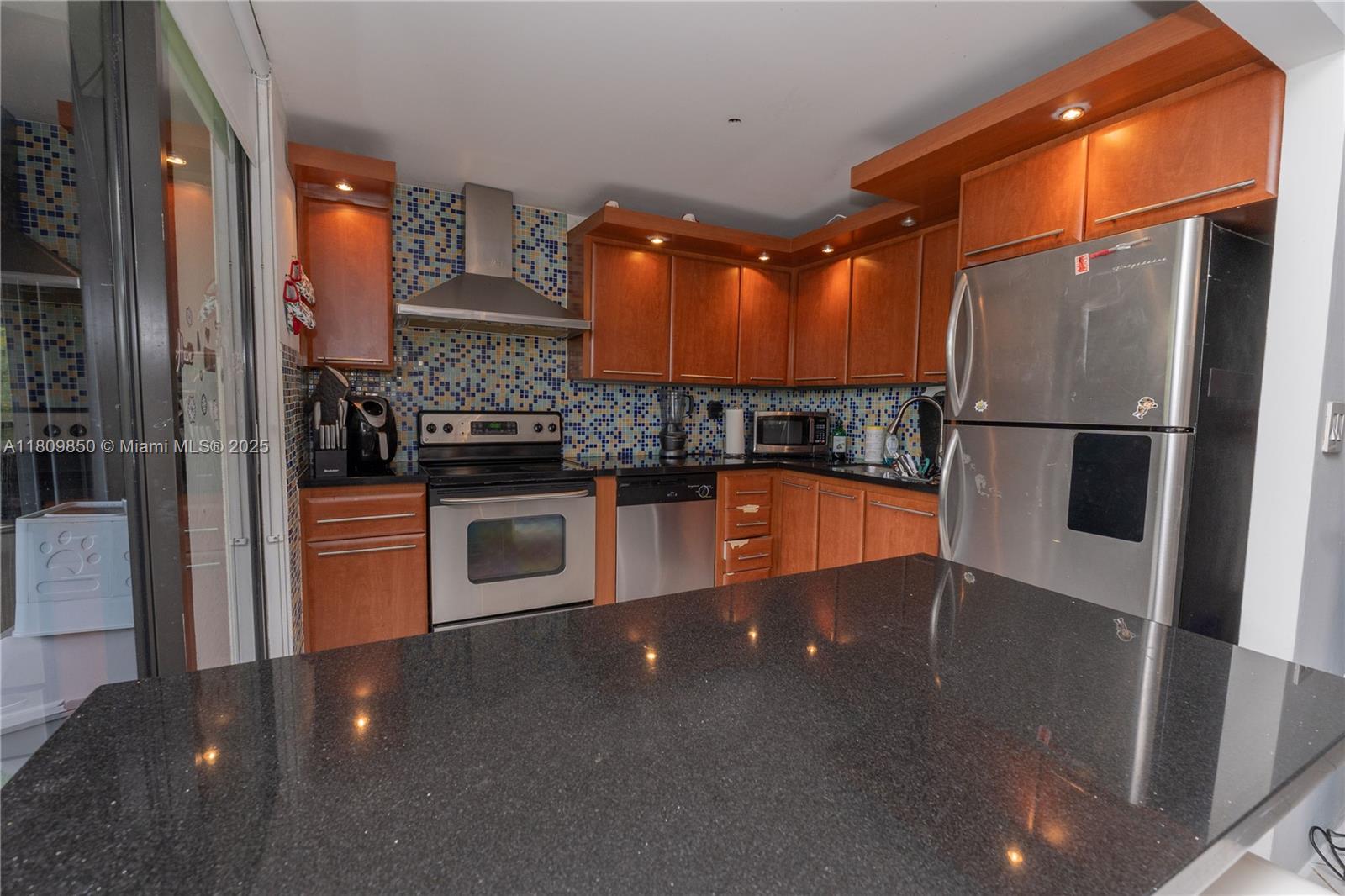 COCO WOOD CONDO - Residential
