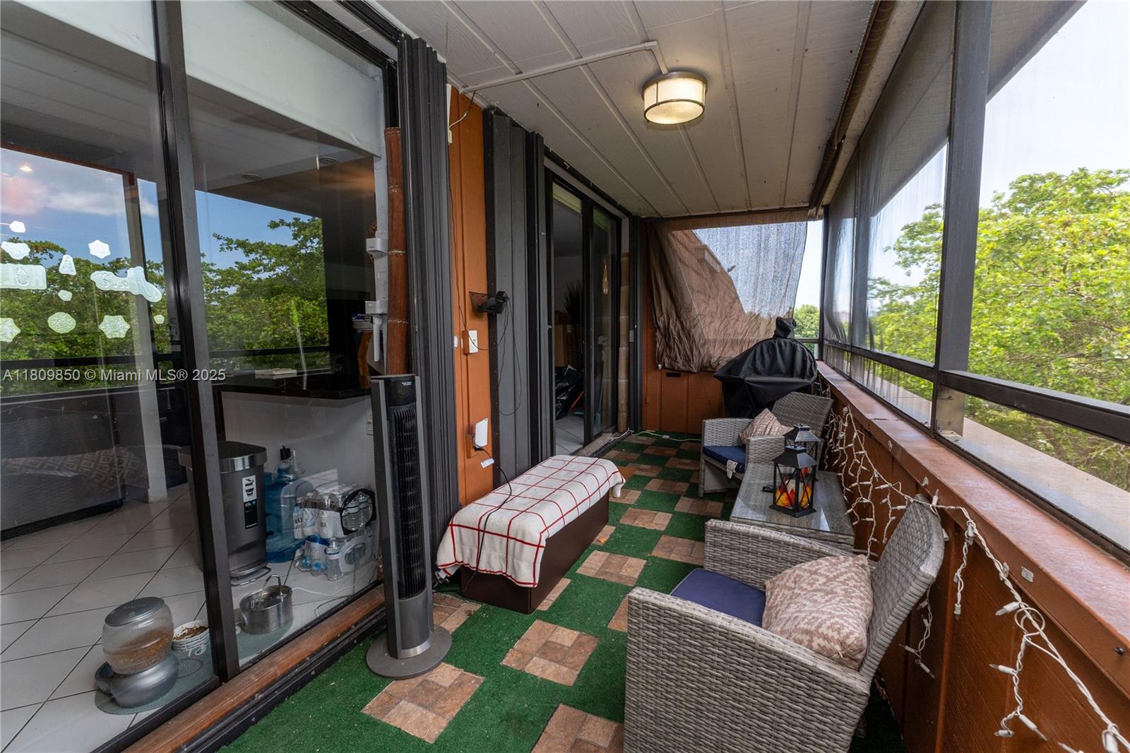COCO WOOD CONDO - Residential