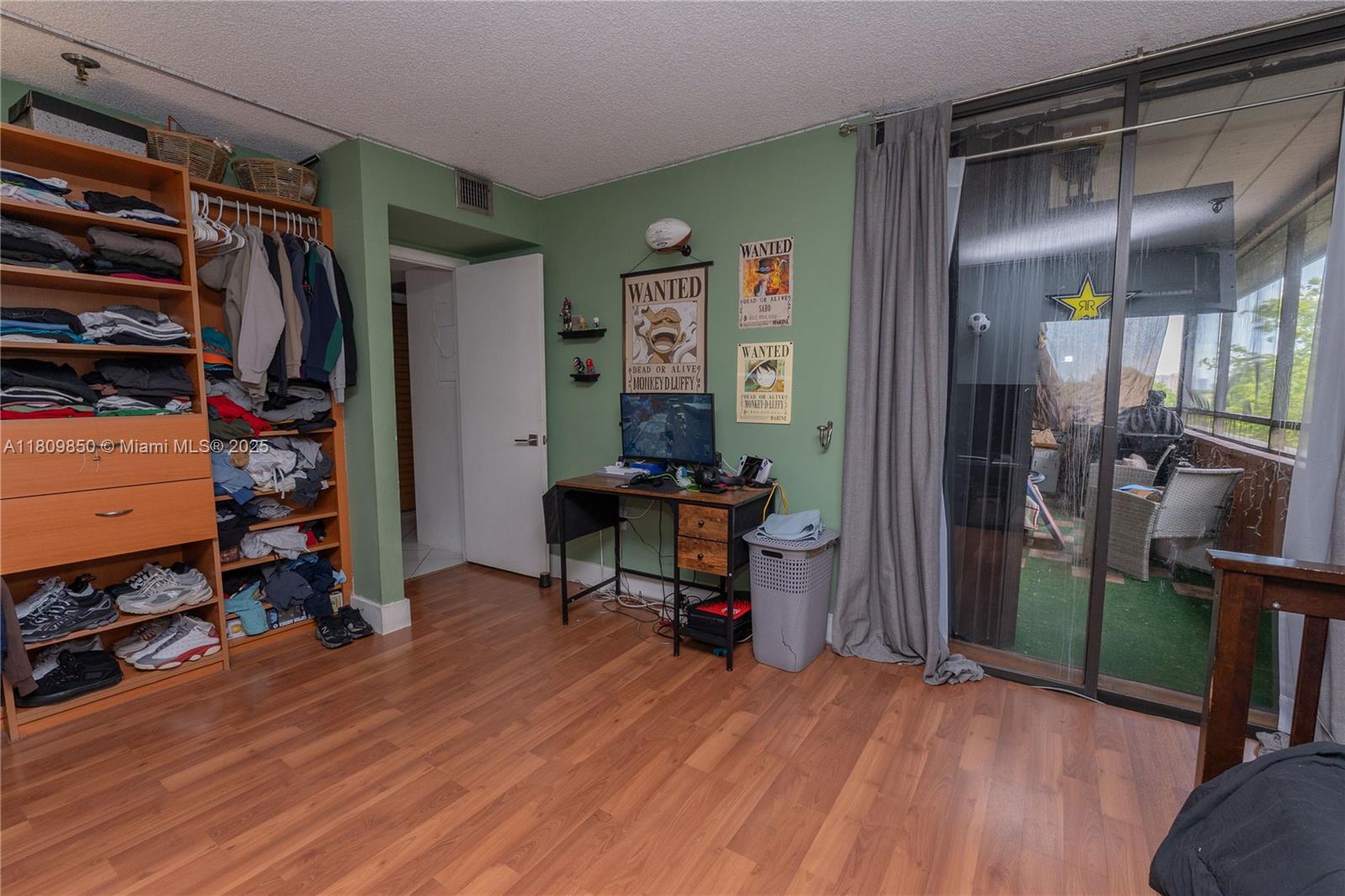 COCO WOOD CONDO - Residential