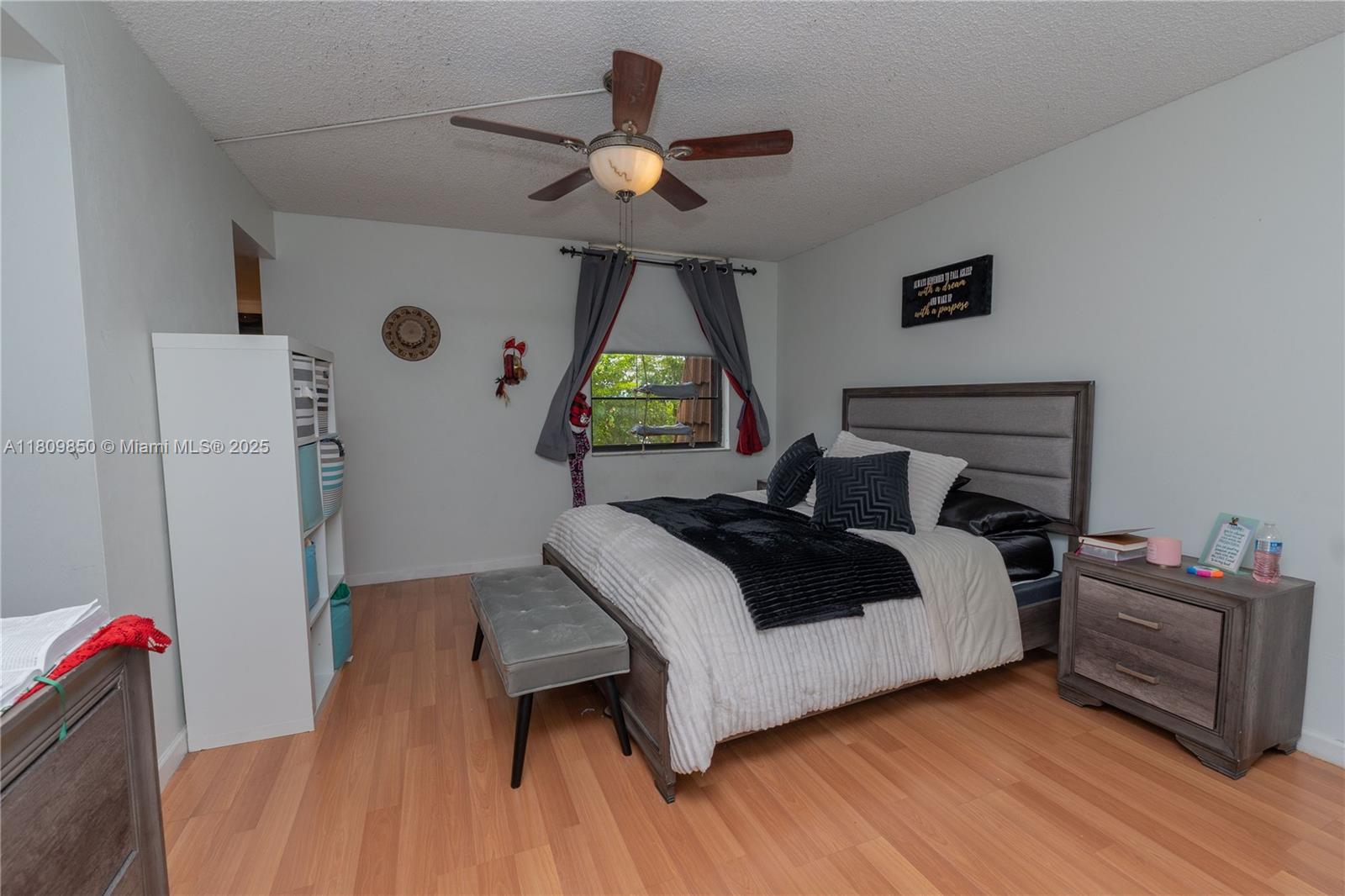 COCO WOOD CONDO - Residential