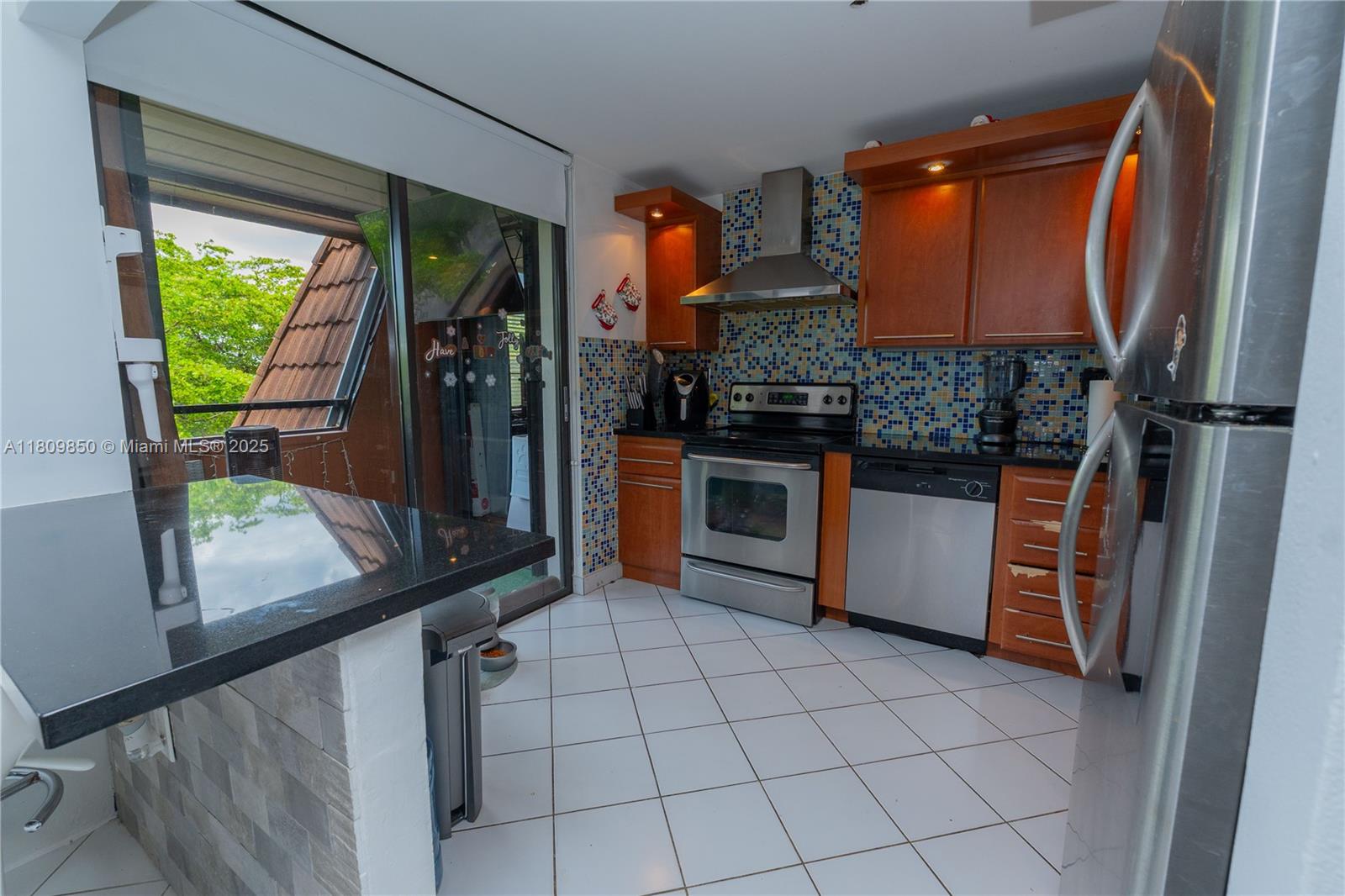 COCO WOOD CONDO - Residential