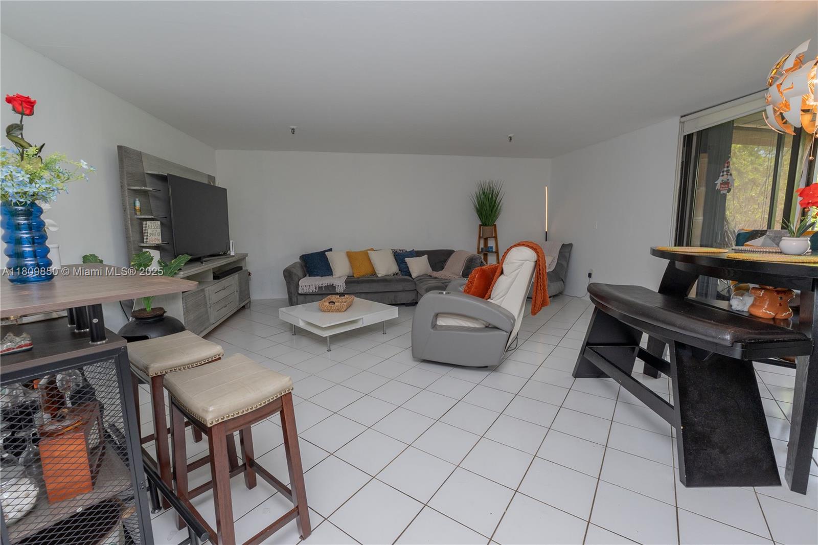 COCO WOOD CONDO - Residential