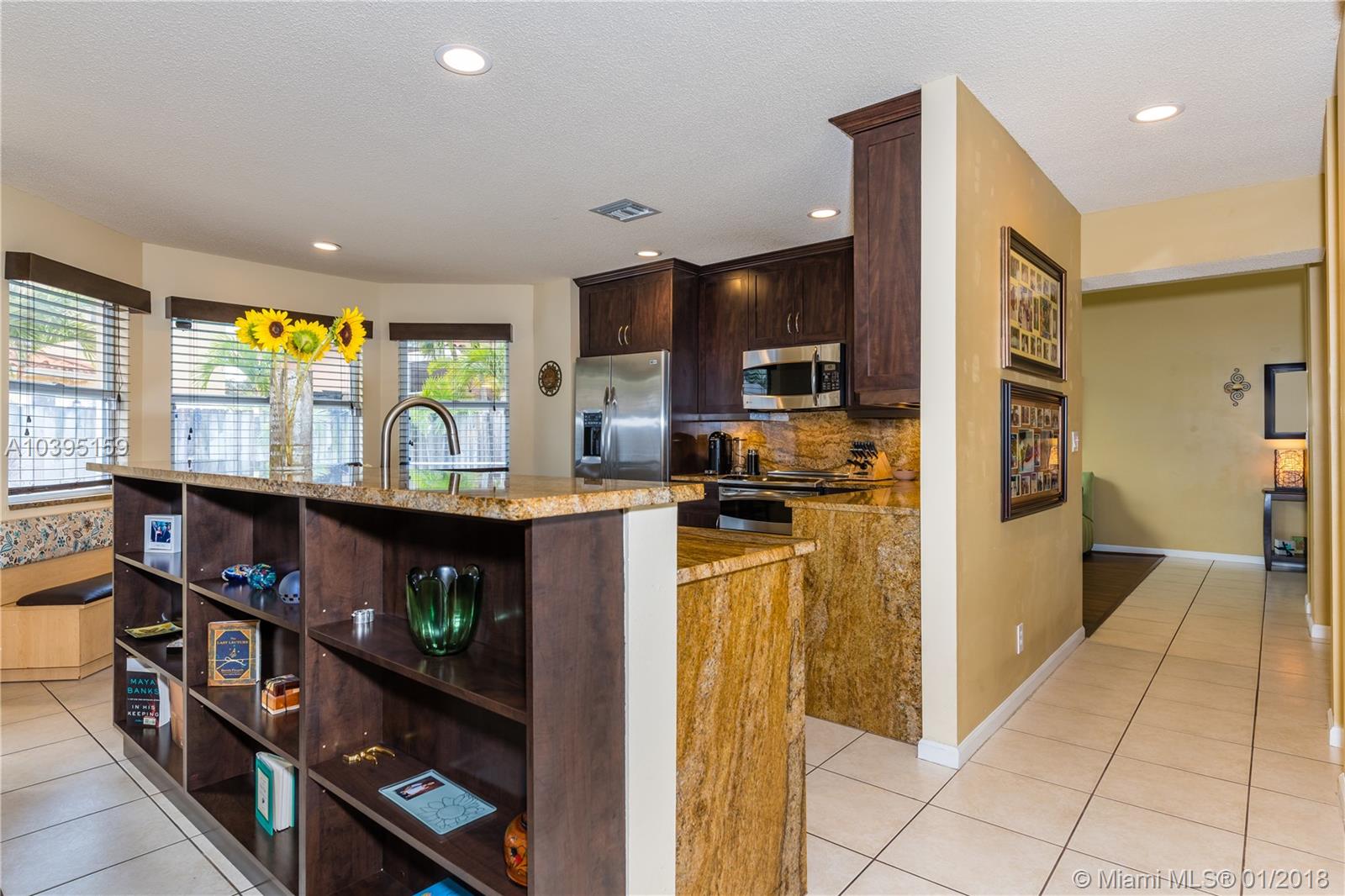 SPINNAKER BAY AT LAKE CHA - Residential