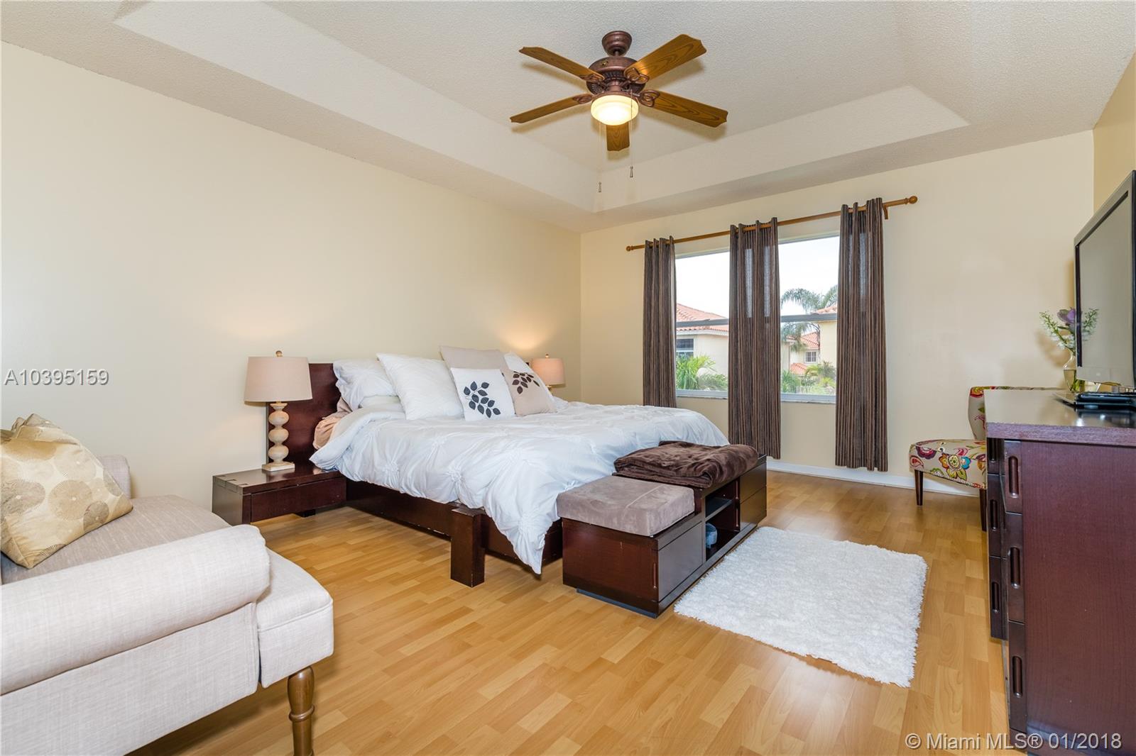 SPINNAKER BAY AT LAKE CHA - Residential