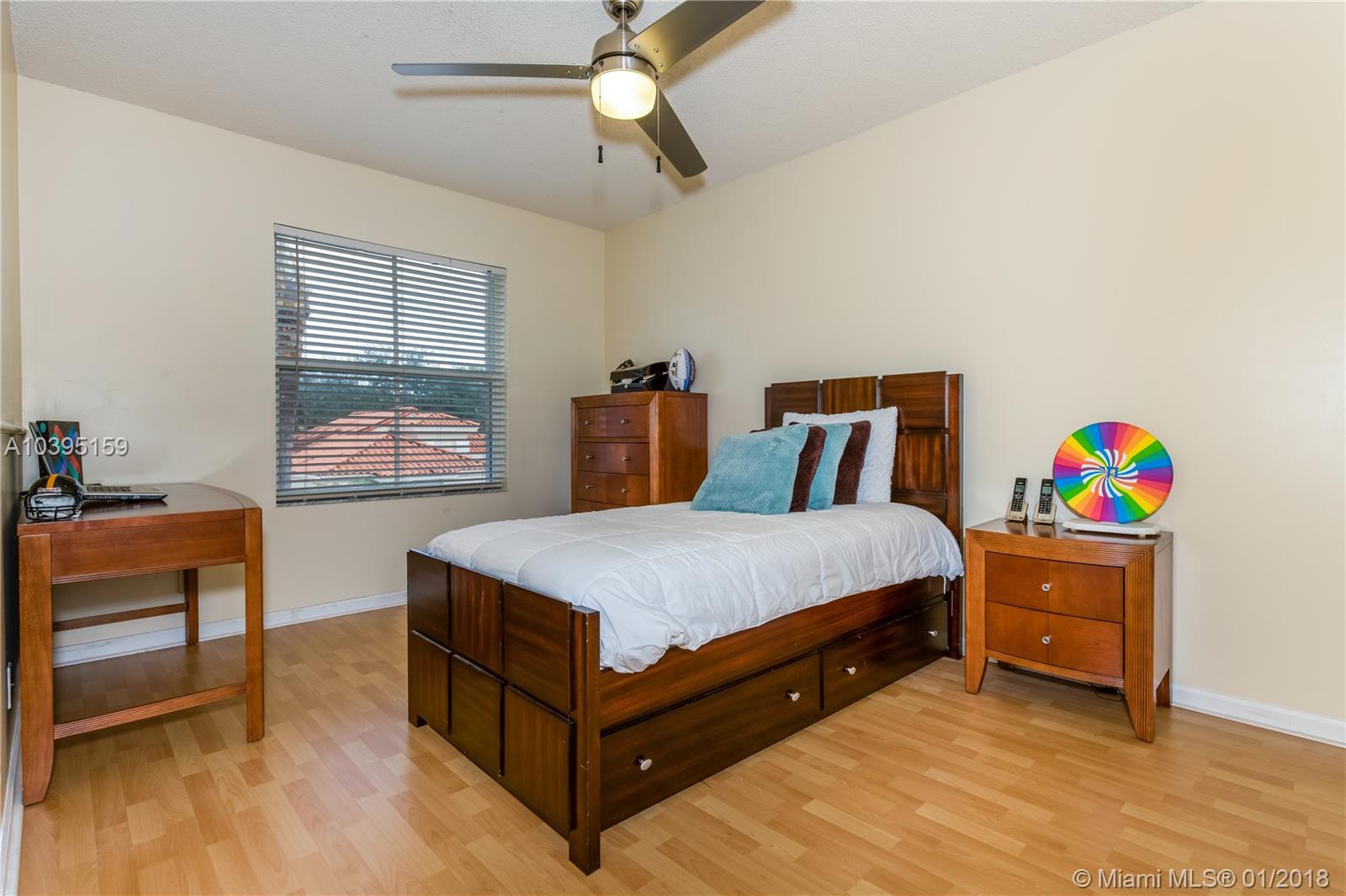 SPINNAKER BAY AT LAKE CHA - Residential