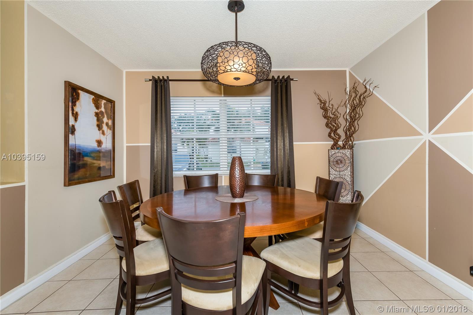 SPINNAKER BAY AT LAKE CHA - Residential