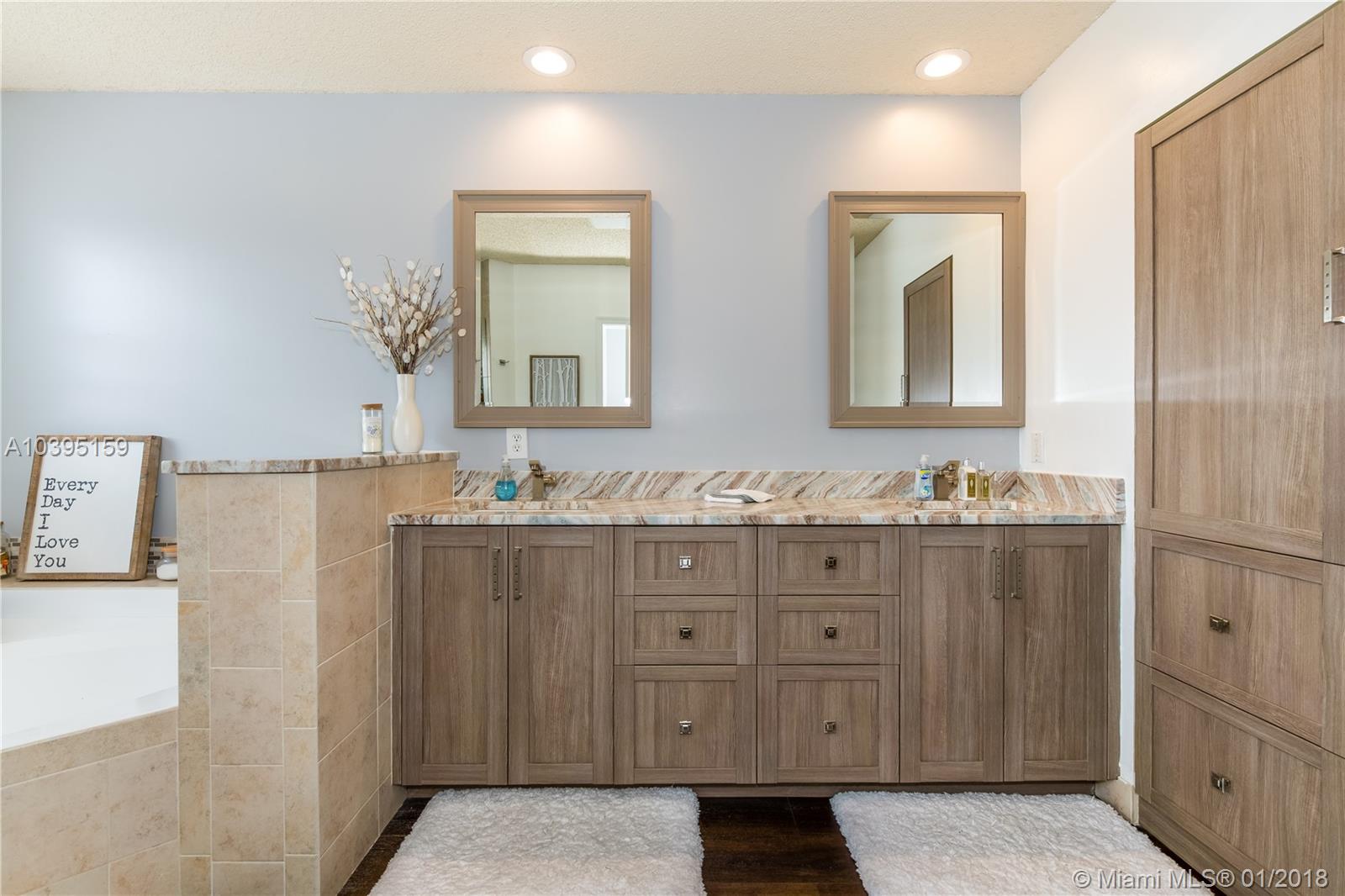 SPINNAKER BAY AT LAKE CHA - Residential