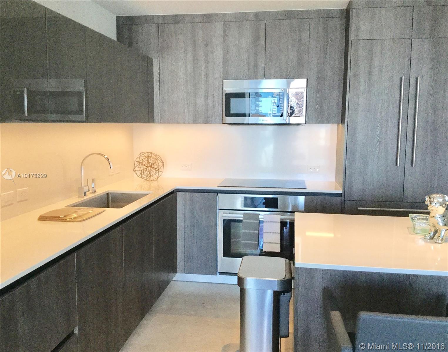 BRICKELL CITY CENTER - Residential Lease