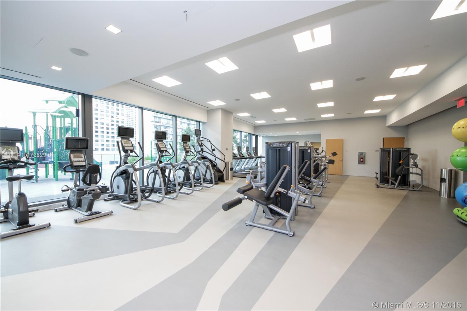 BRICKELL CITY CENTER - Residential Lease