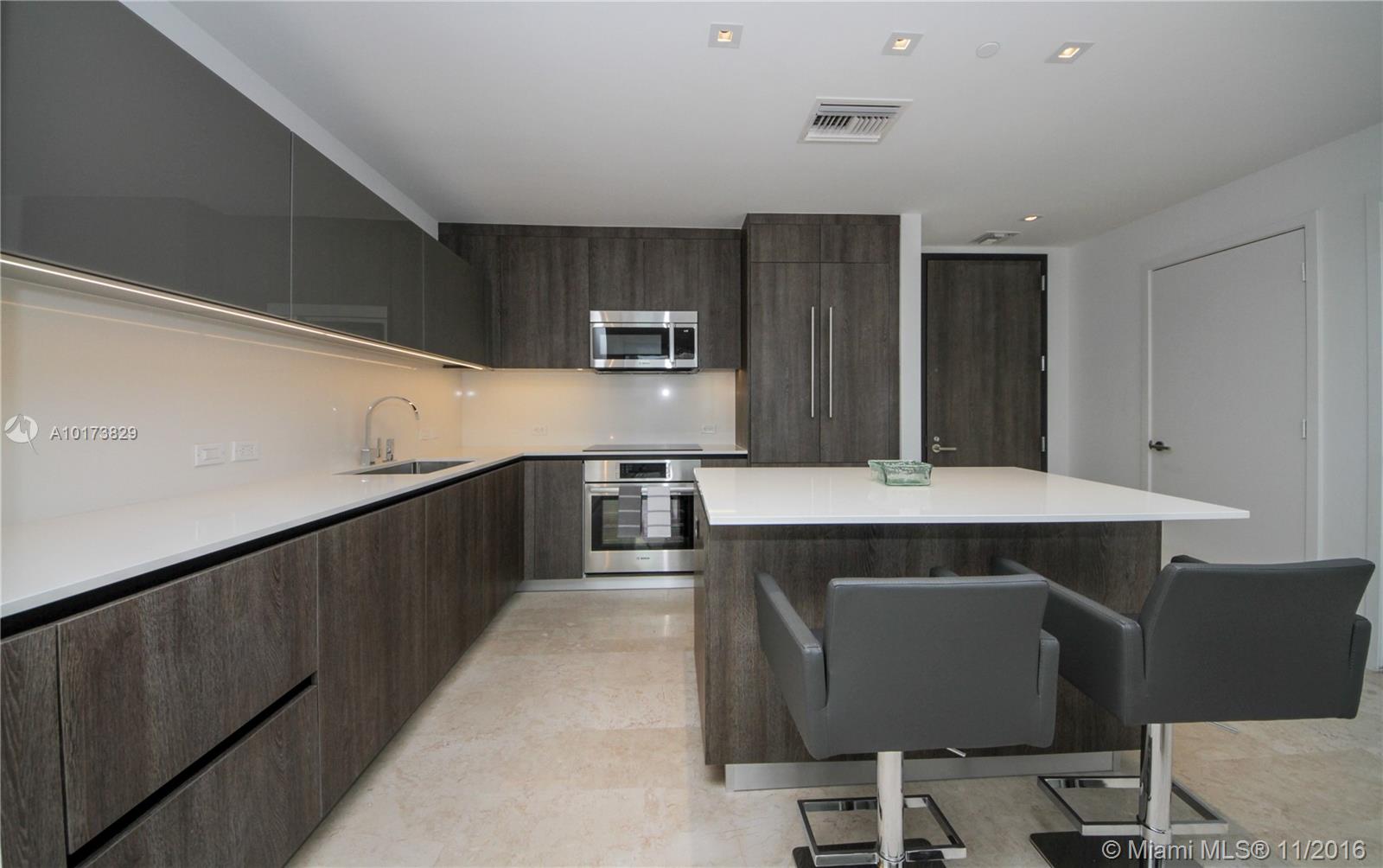 BRICKELL CITY CENTER - Residential Lease