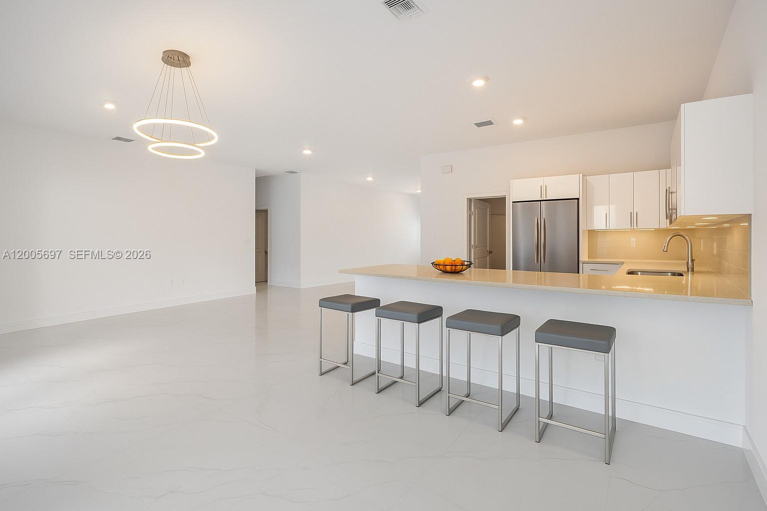 DIXIE HEIGHTS - Residential