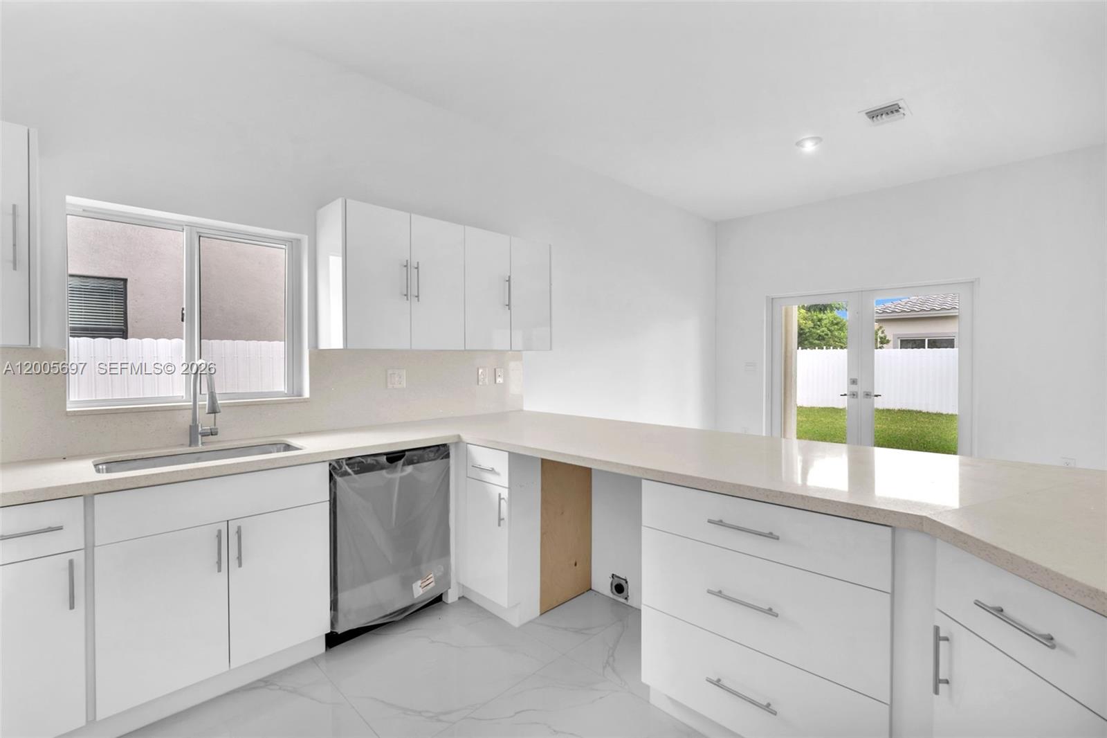 DIXIE HEIGHTS - Residential