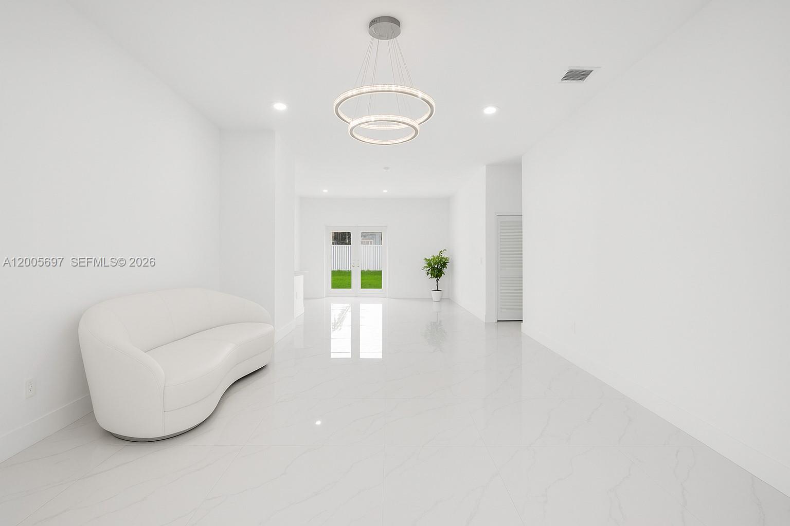 DIXIE HEIGHTS - Residential