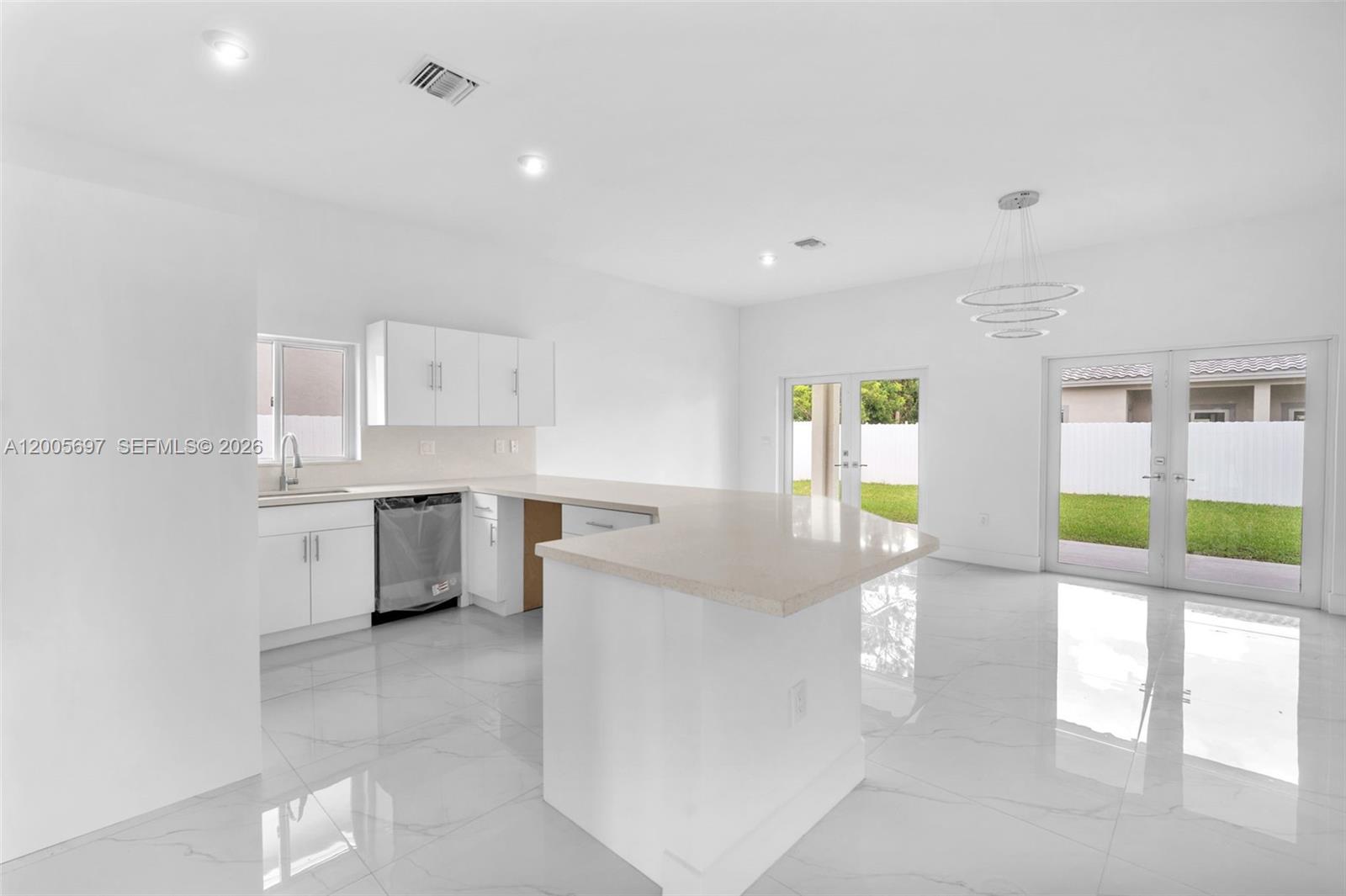 DIXIE HEIGHTS - Residential