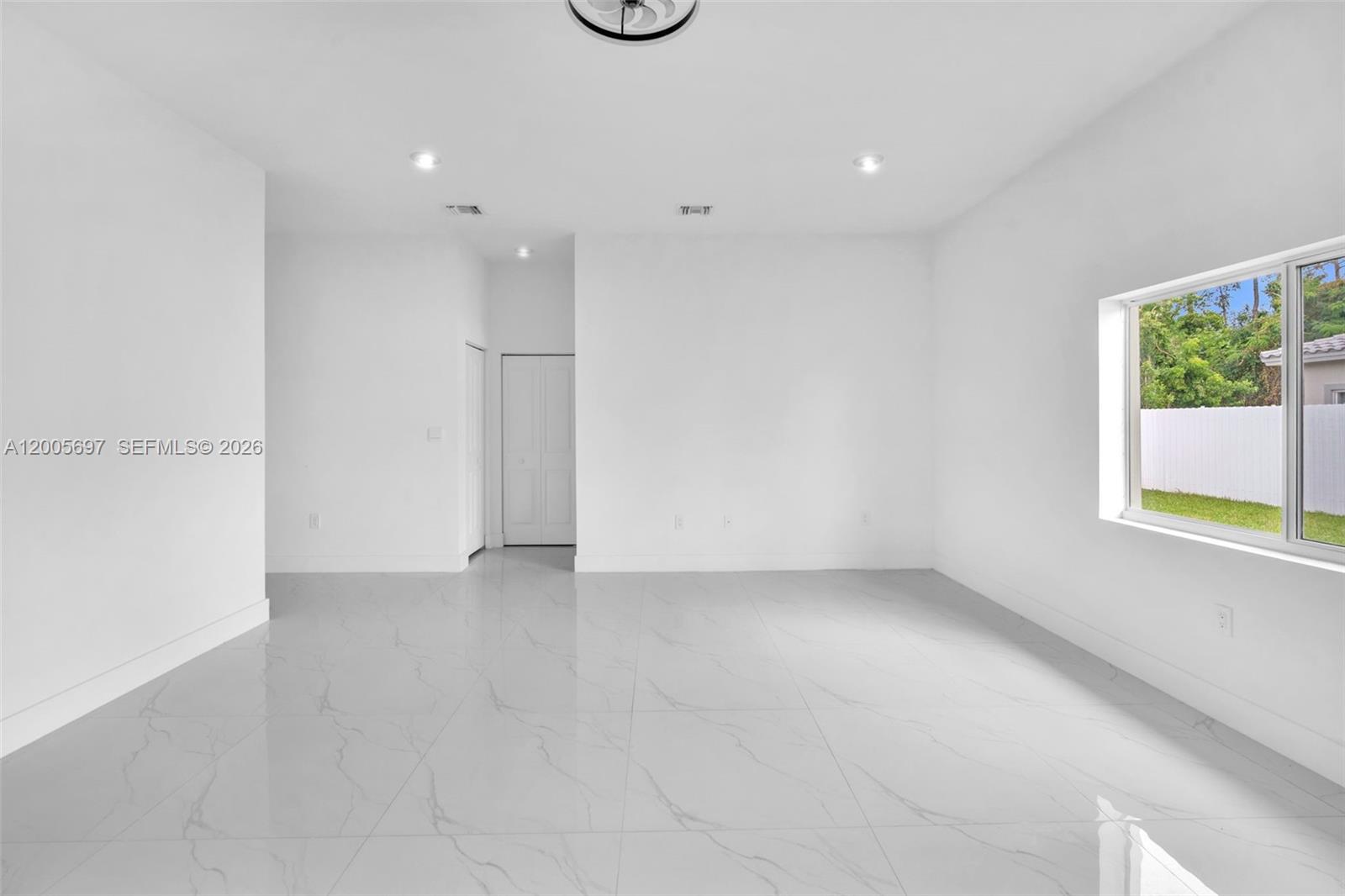 DIXIE HEIGHTS - Residential