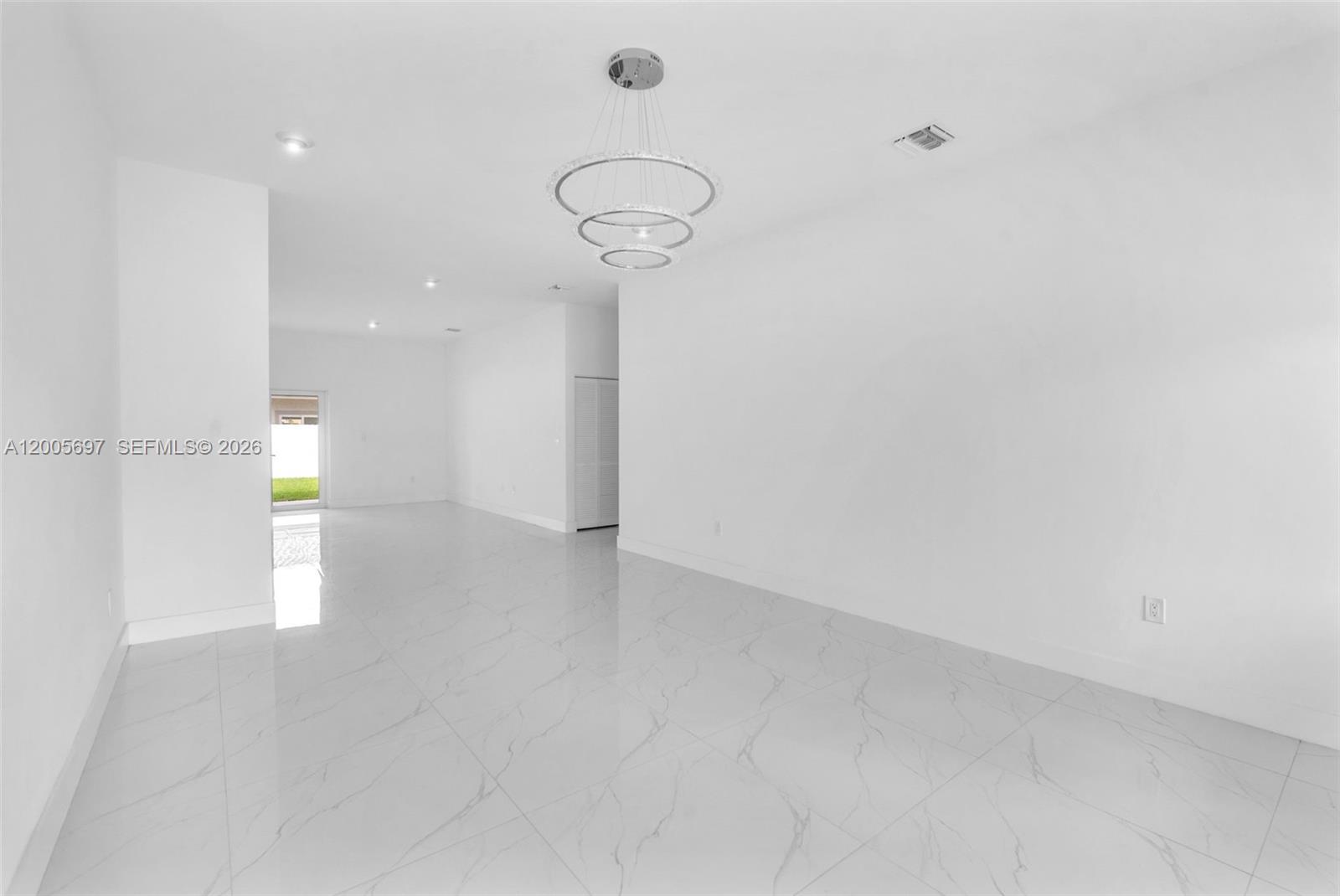 DIXIE HEIGHTS - Residential