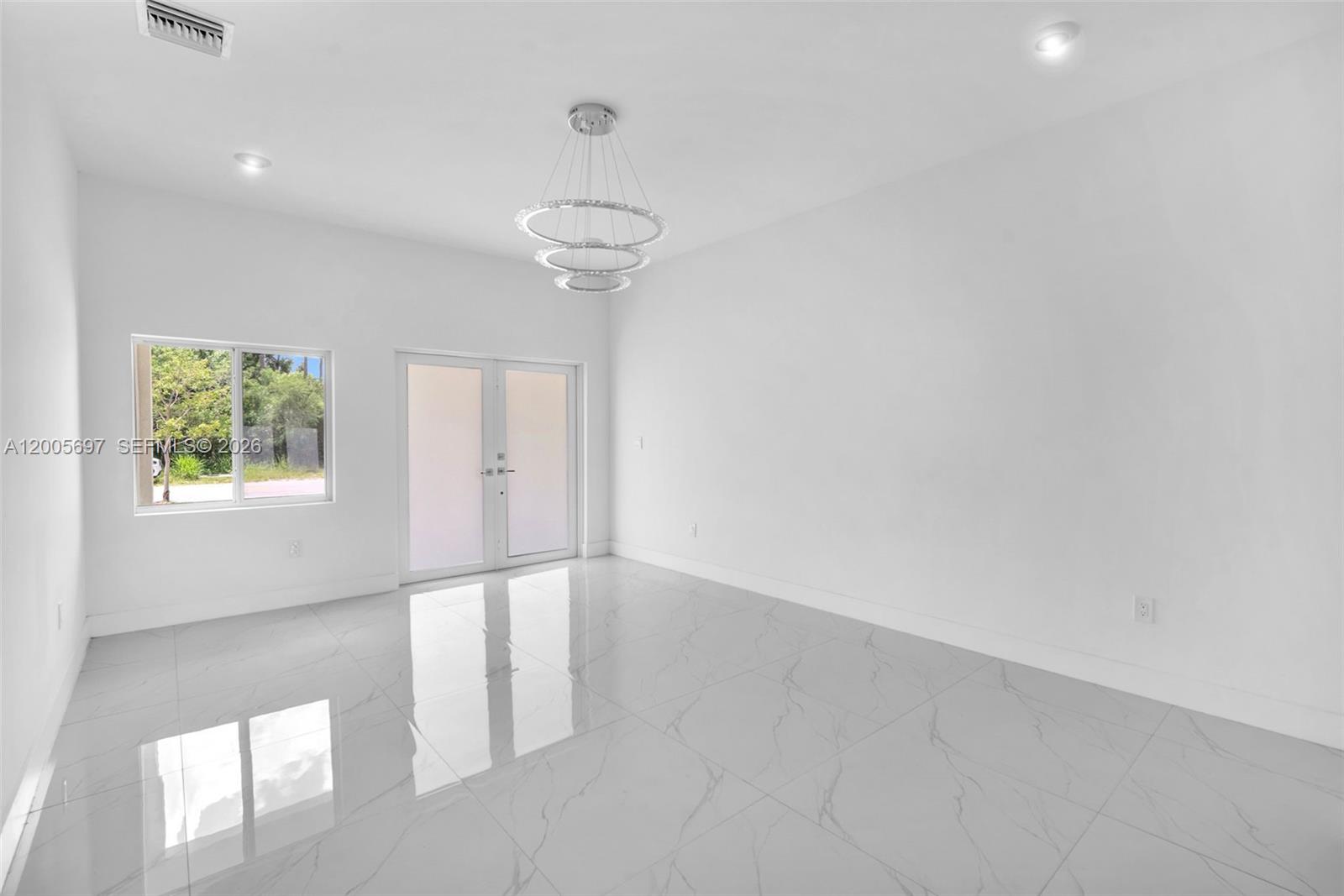 DIXIE HEIGHTS - Residential