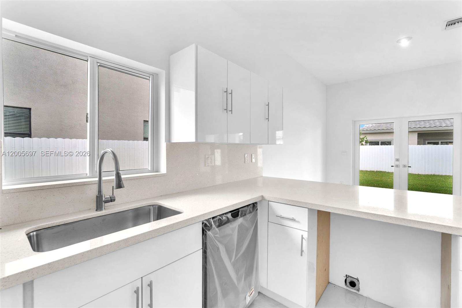 DIXIE HEIGHTS - Residential