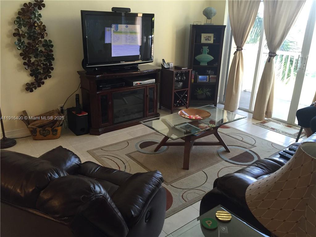 SHERIDAN EAST CONDO BLDG - Residential Lease