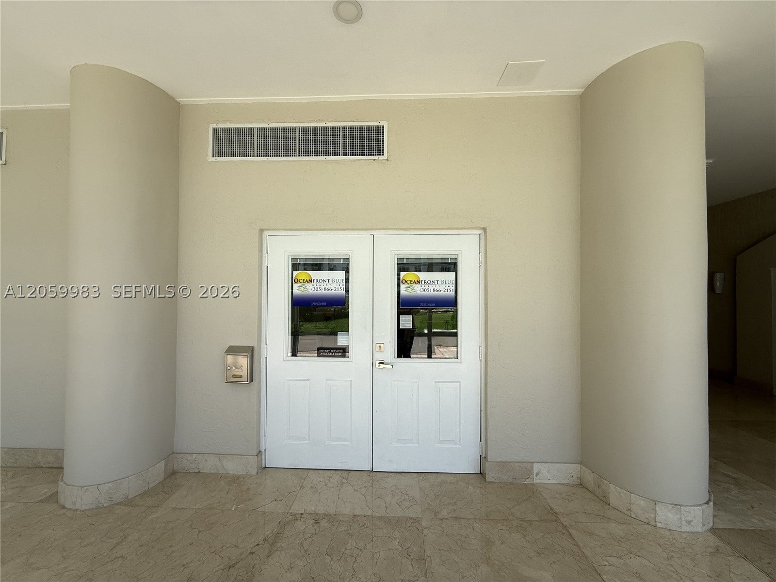 5005 Collins Ave C2