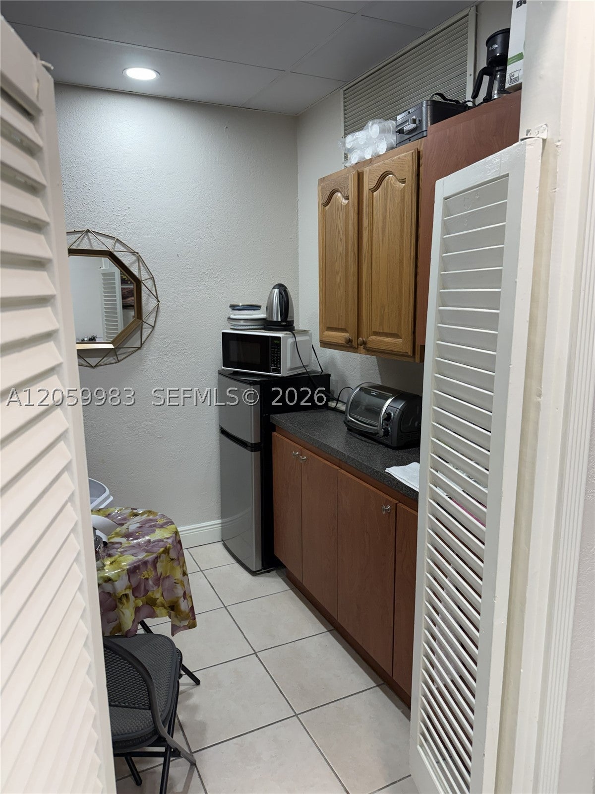 5005 Collins Ave C2