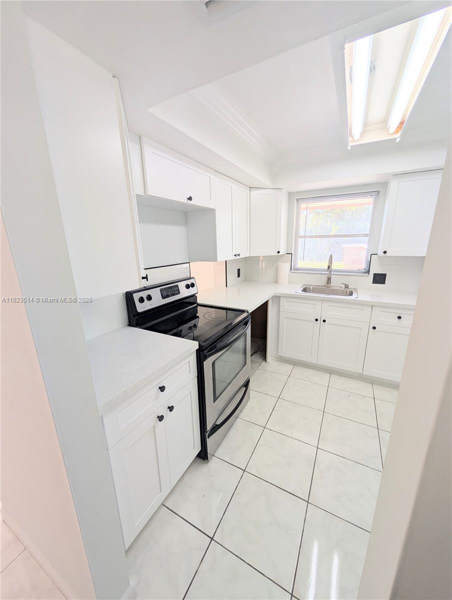 Property for Sale at 14901 Sw 4th St 9A, Pembroke Pines, Miami-Dade County, Florida - Bedrooms: 2 
Bathrooms: 2  - $285,000