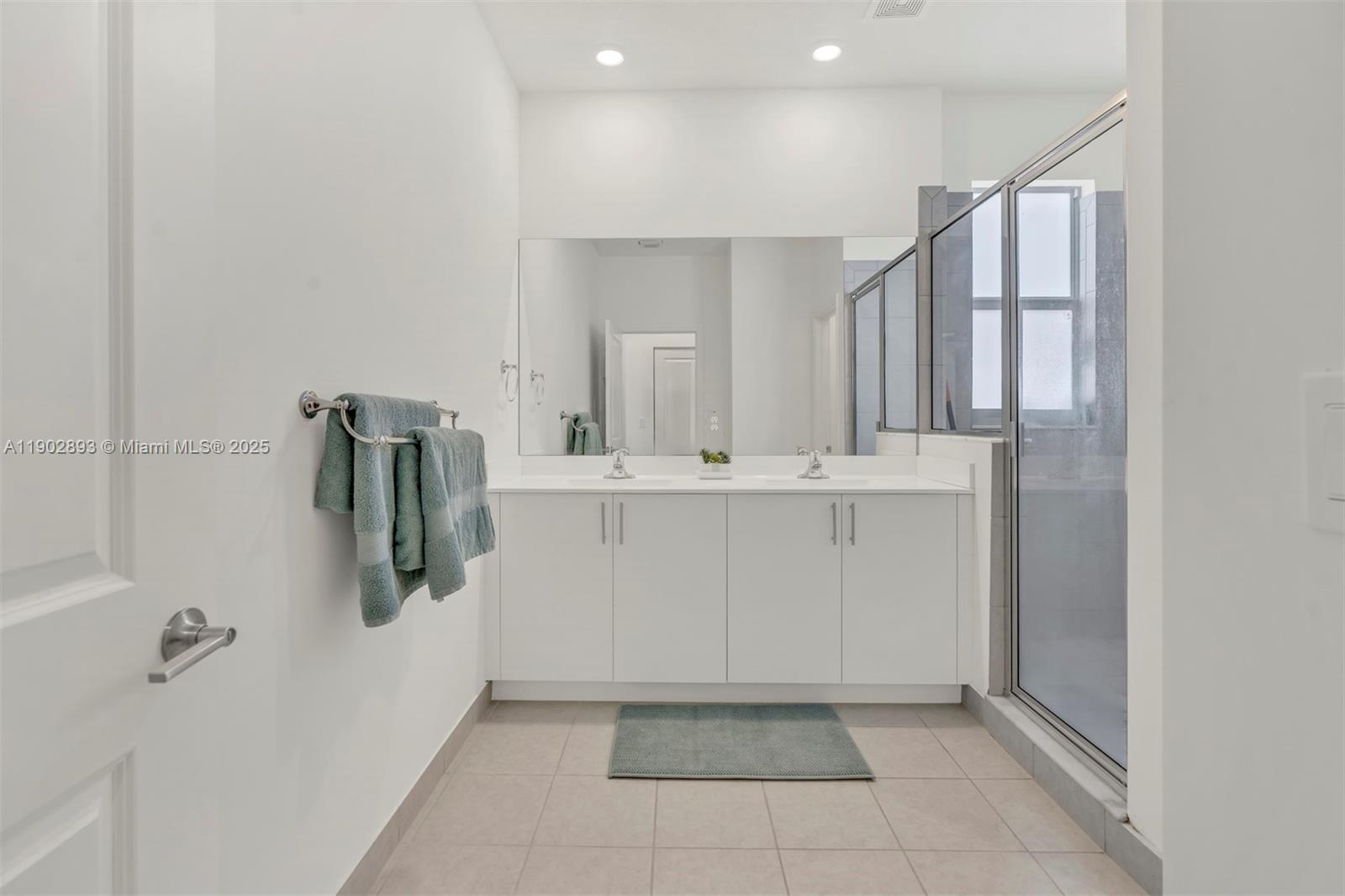 WINDSOR SQUARE - Residential