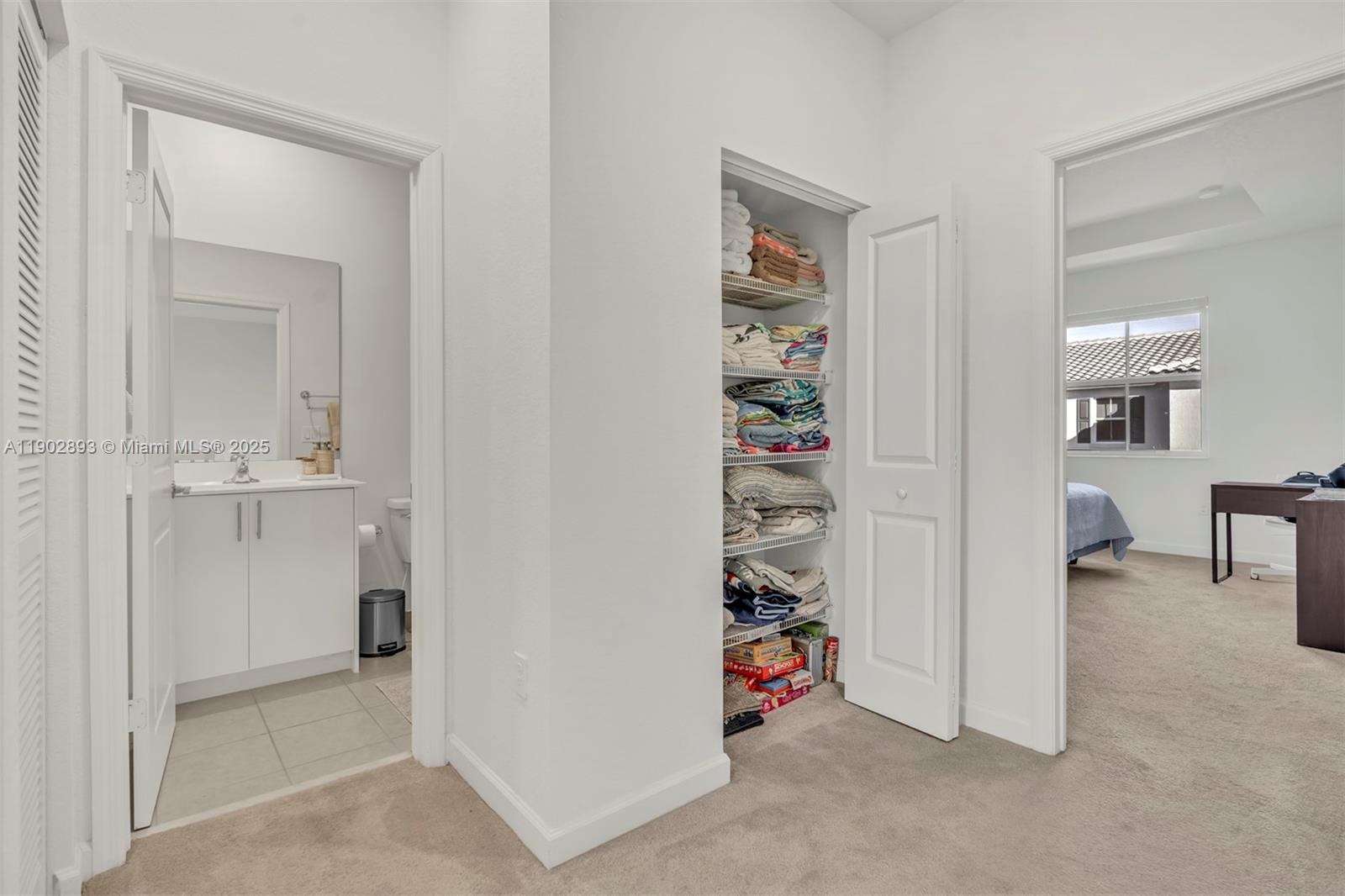 WINDSOR SQUARE - Residential