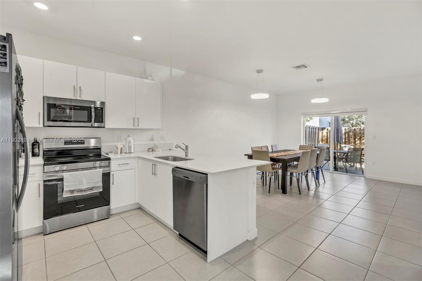 WINDSOR SQUARE - Residential