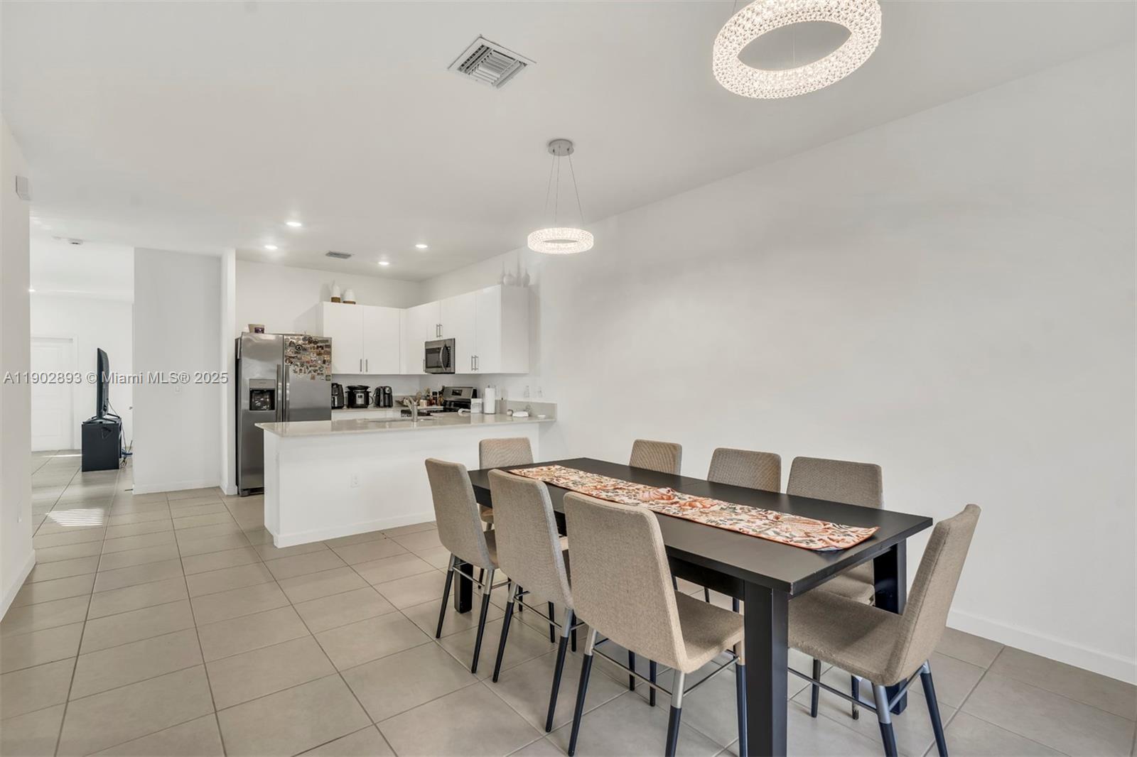 WINDSOR SQUARE - Residential