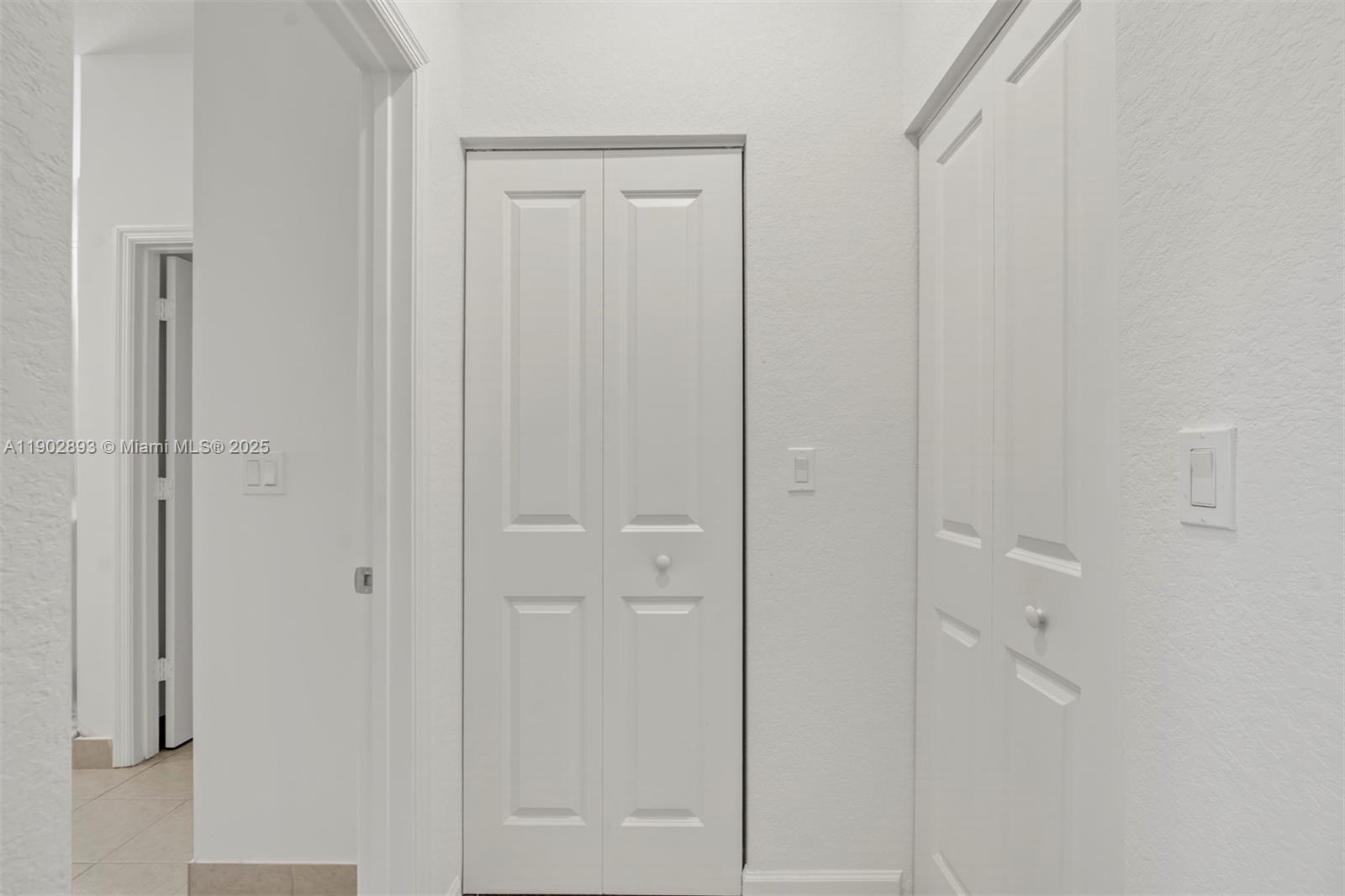 WINDSOR SQUARE - Residential