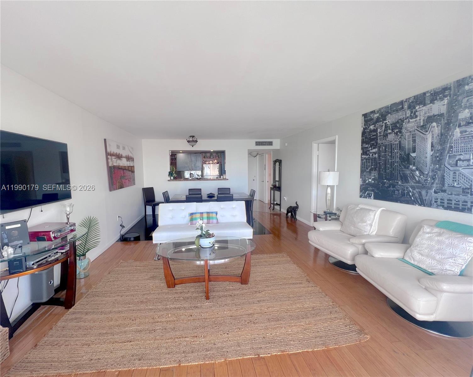 5838 CONDOMINIUM - Residential
