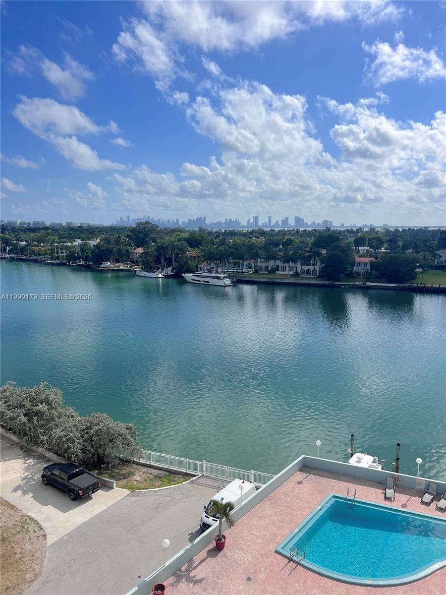 5838 CONDOMINIUM - Residential