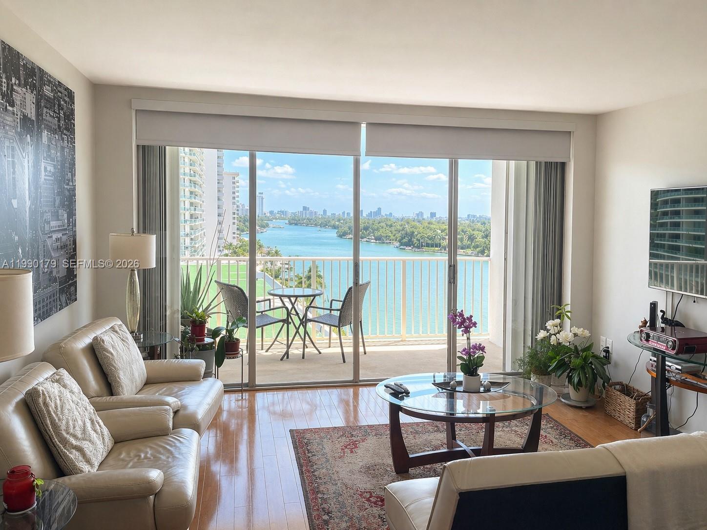 5838 CONDOMINIUM - Residential