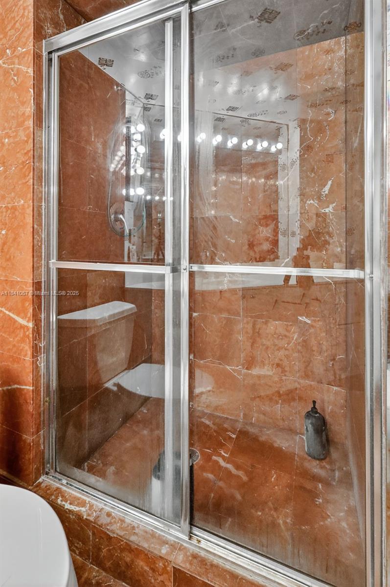 THE LANDMARK CONDO - Residential