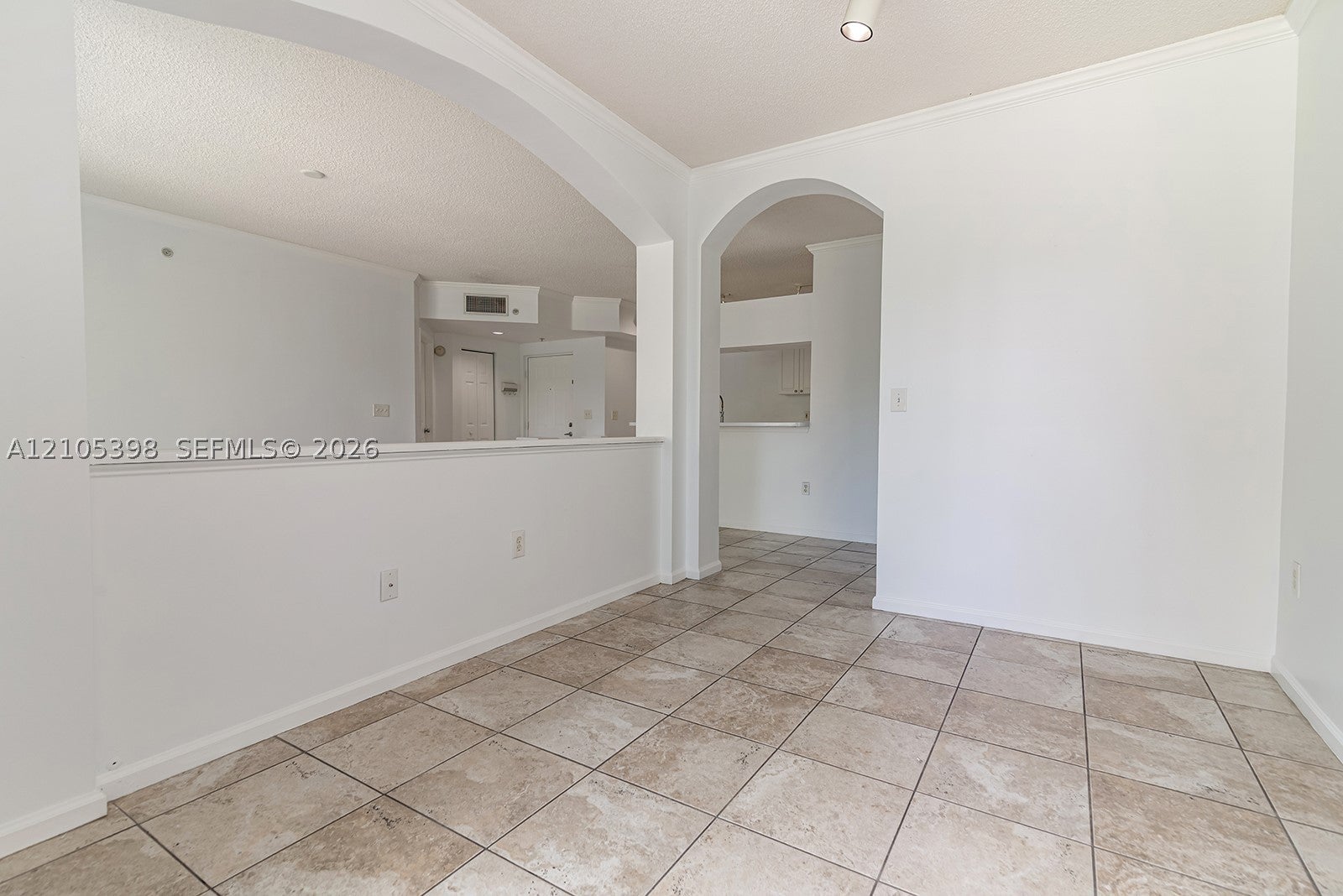 17125 N Bay Rd 3307