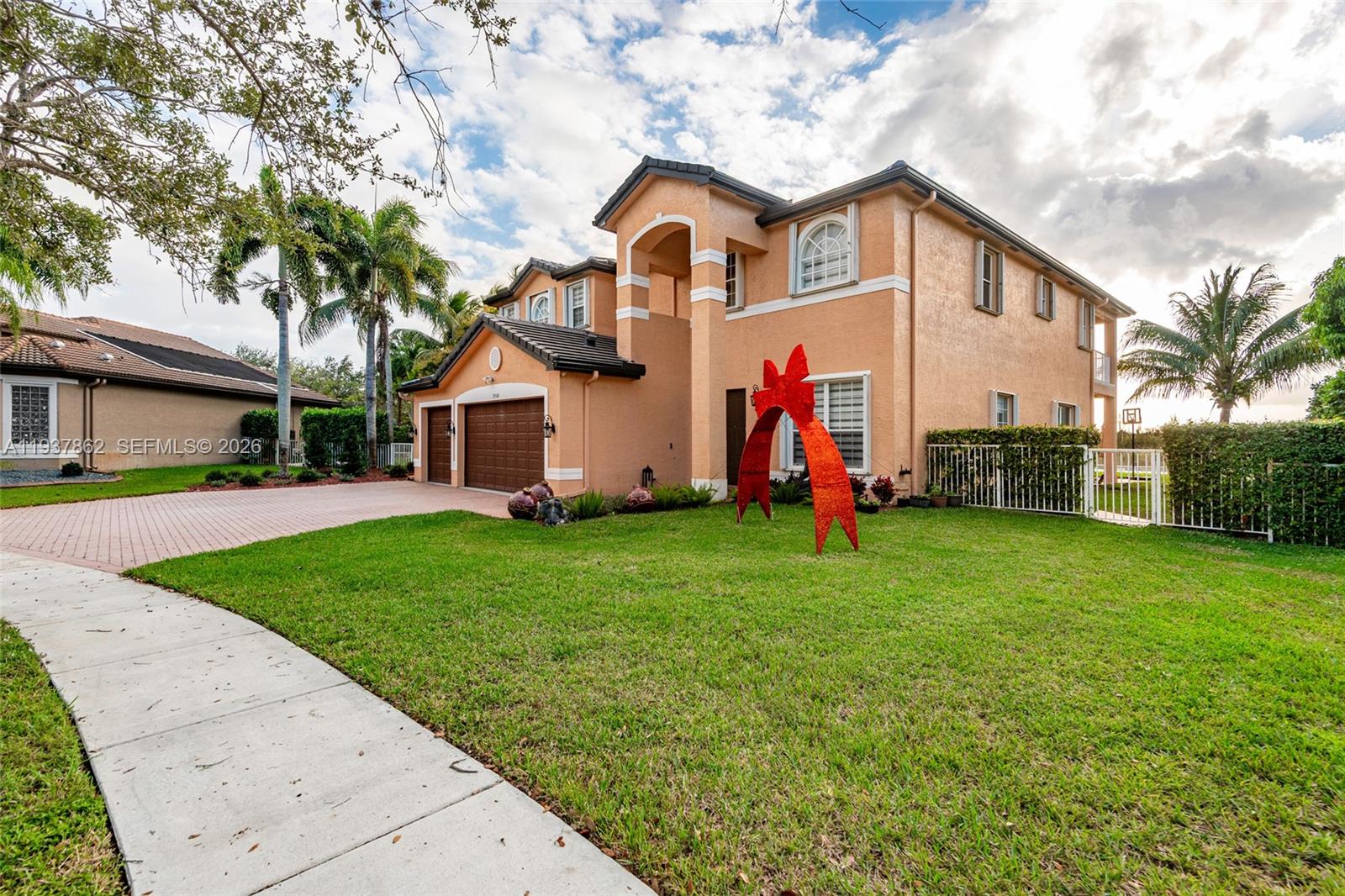 SUNSET LAKES PLAT TWO - Residential