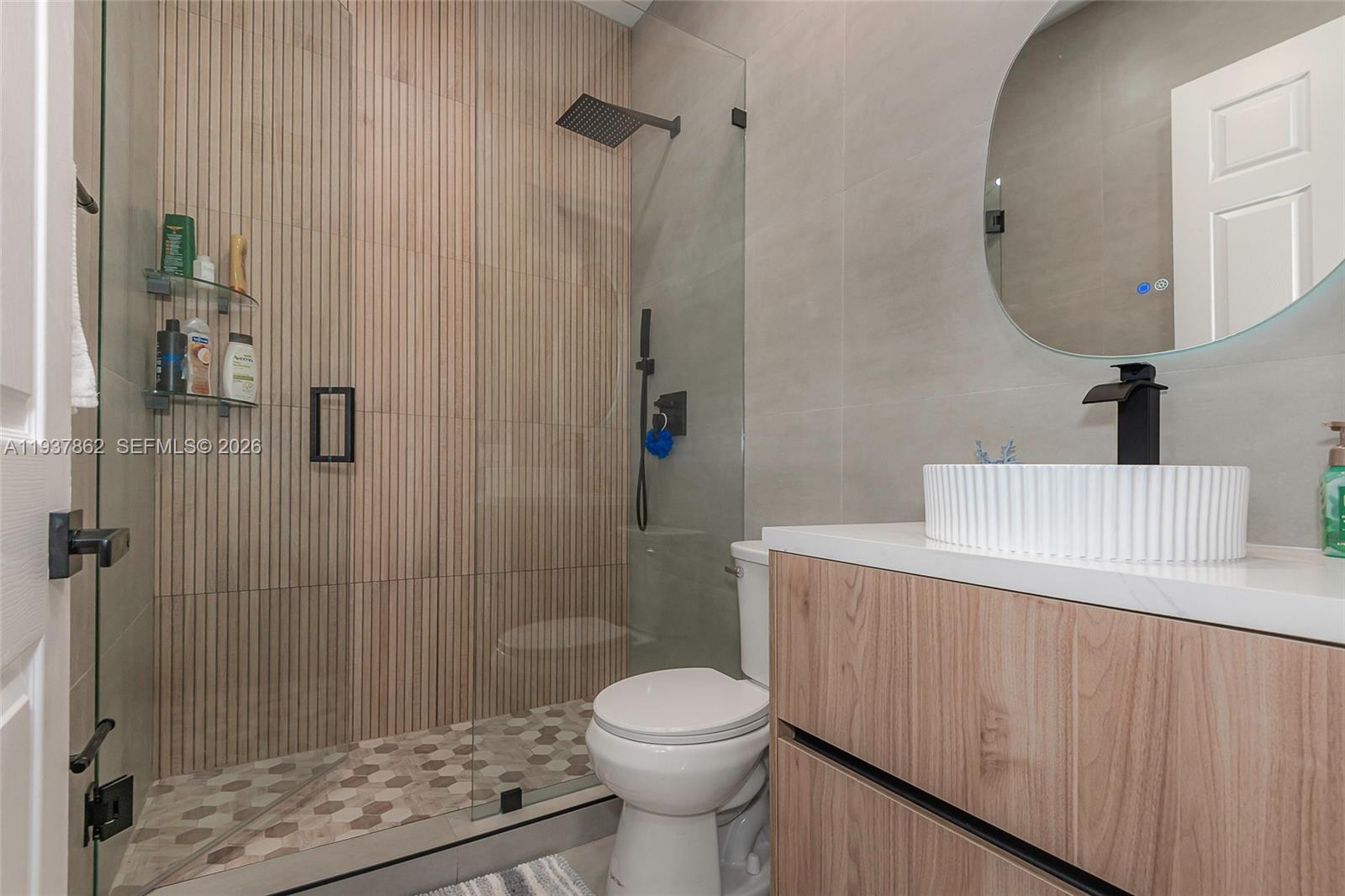 SUNSET LAKES PLAT TWO - Residential