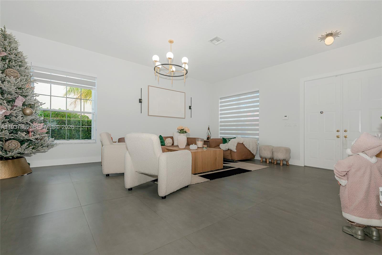 SUNSET LAKES PLAT TWO - Residential